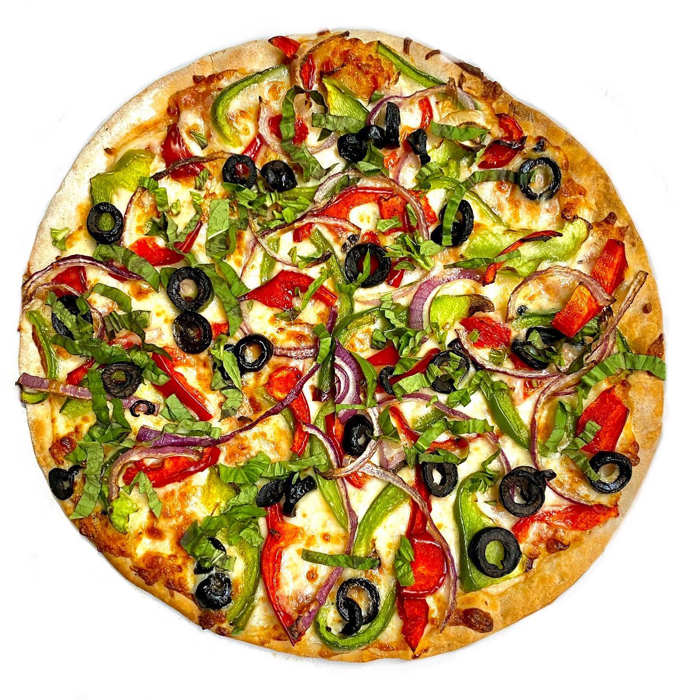 Garden Pizza #gardenpizza #pizza #veggies #jpspizza #jpspizzaandgrill #pizzawilmette #wilmette #vegetables ##gardenveggies