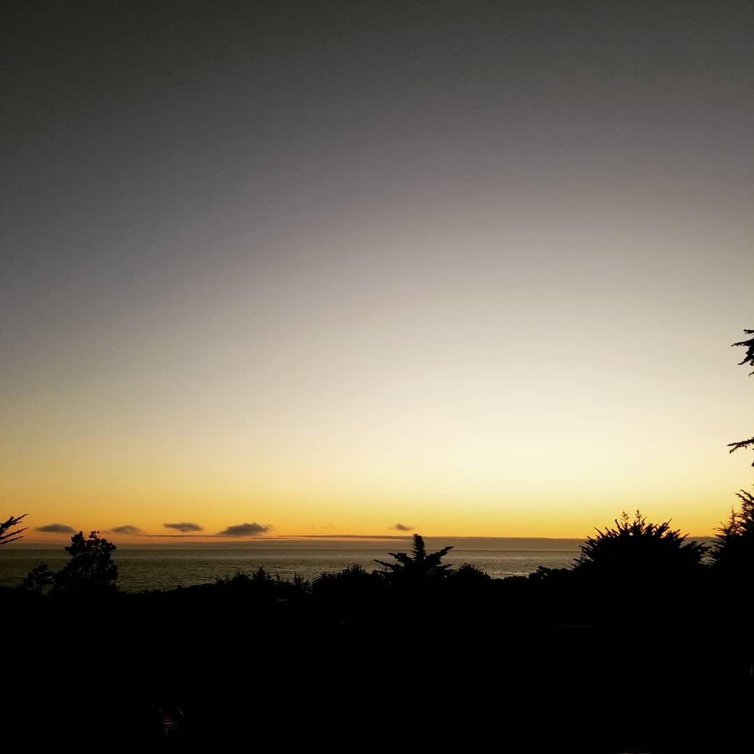 A beautiful sunset to end a wonderful weekend of the 35th anniversary of Winesong! #winesong #blueoasiswines #pacificoceansunsets