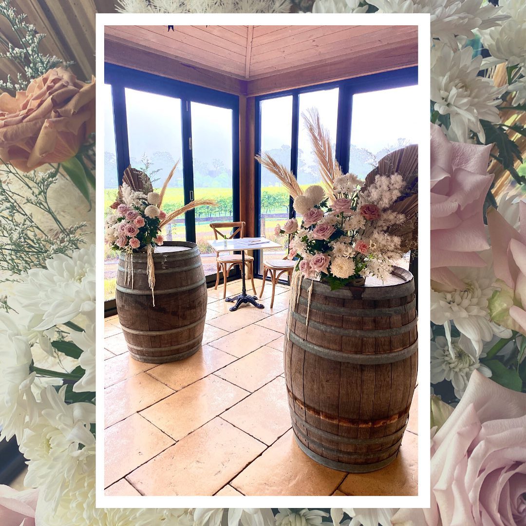 💕2022 💕
Bookings are coming in left, right and centre for the start of 2022 so this is a friendly reminder to couples to reach out to the supplier you have had your eye on and book away. It’s never too early to start planning.
This is a shot I took of Friday’s ceremony setup for Kathleen and David’s wedding. Rain wasn’t going to get in our way! Can’t wait to see the professional photos for this one. Everything was gorgeous (and Thom is crazy talented!) 🤍
Location: @centennialvineyards @cvrestaurant
Photographer: @thomstewart
Flowers: @sierra.blooms
Celebrant: Me 🥰