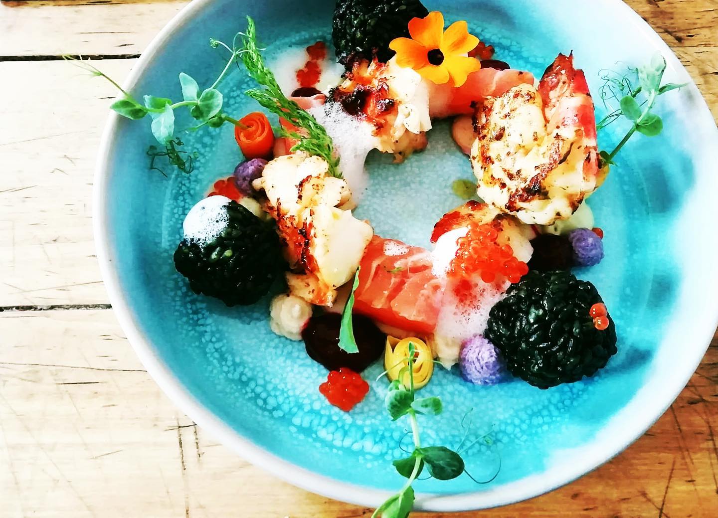 Was vorstellbar ist, ist auch machbar #art mit ein bisschen zutun der Großstadtoase -
Double Tap if you like 🥰 ❤️ Green🌱
-
Make sure to follow - @die_grossstadtoase
-
#grossstadtoase #microgreens #superfood #organic #delicious #handmade #urbangardening #lifestyle #gourmet #nachhaltig #picoftheday #vienna #die_grossstadtoase