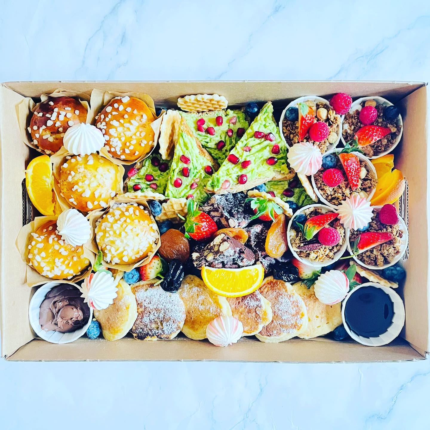 Happy Mother’s Day celebrated with this lovely Family Brunch Box including pancakes with nutella & maple syrup, granola yogurts, brioches, rocky road, avocado toasts, mini meringues, mini waffles, dry & fresh fruits...
#breakfastbox #deliveredtoyourdoor #mothersday #sundaybrunch #familycelebration #yummy #instafood #picoftheday #homemade #koshercateringlondon