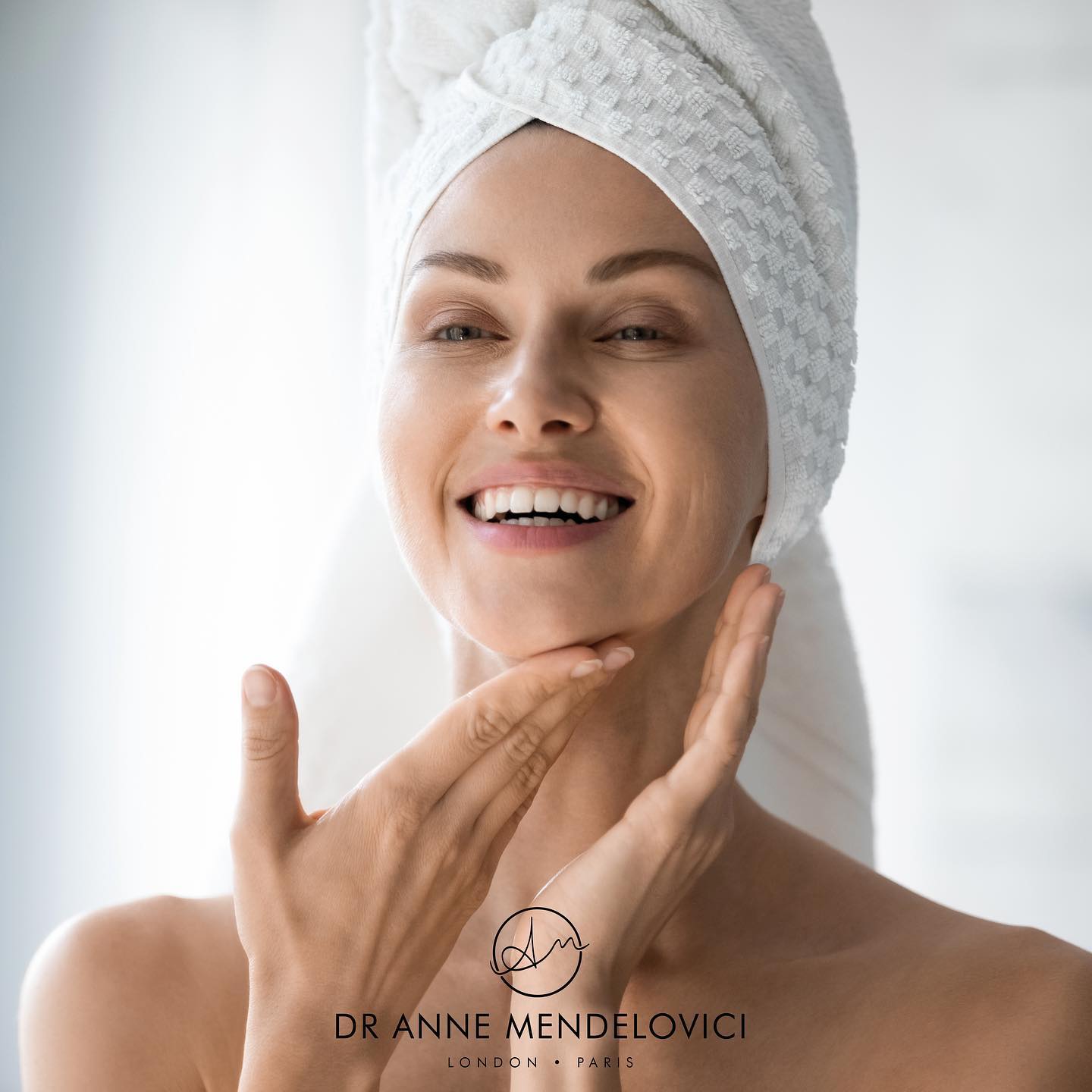 This is how we want all of our patients to feel when they look at themselves in the mirror on a Saturday morning - confident in their skin and loving themselves ✨
Have a lovely weekend 💕