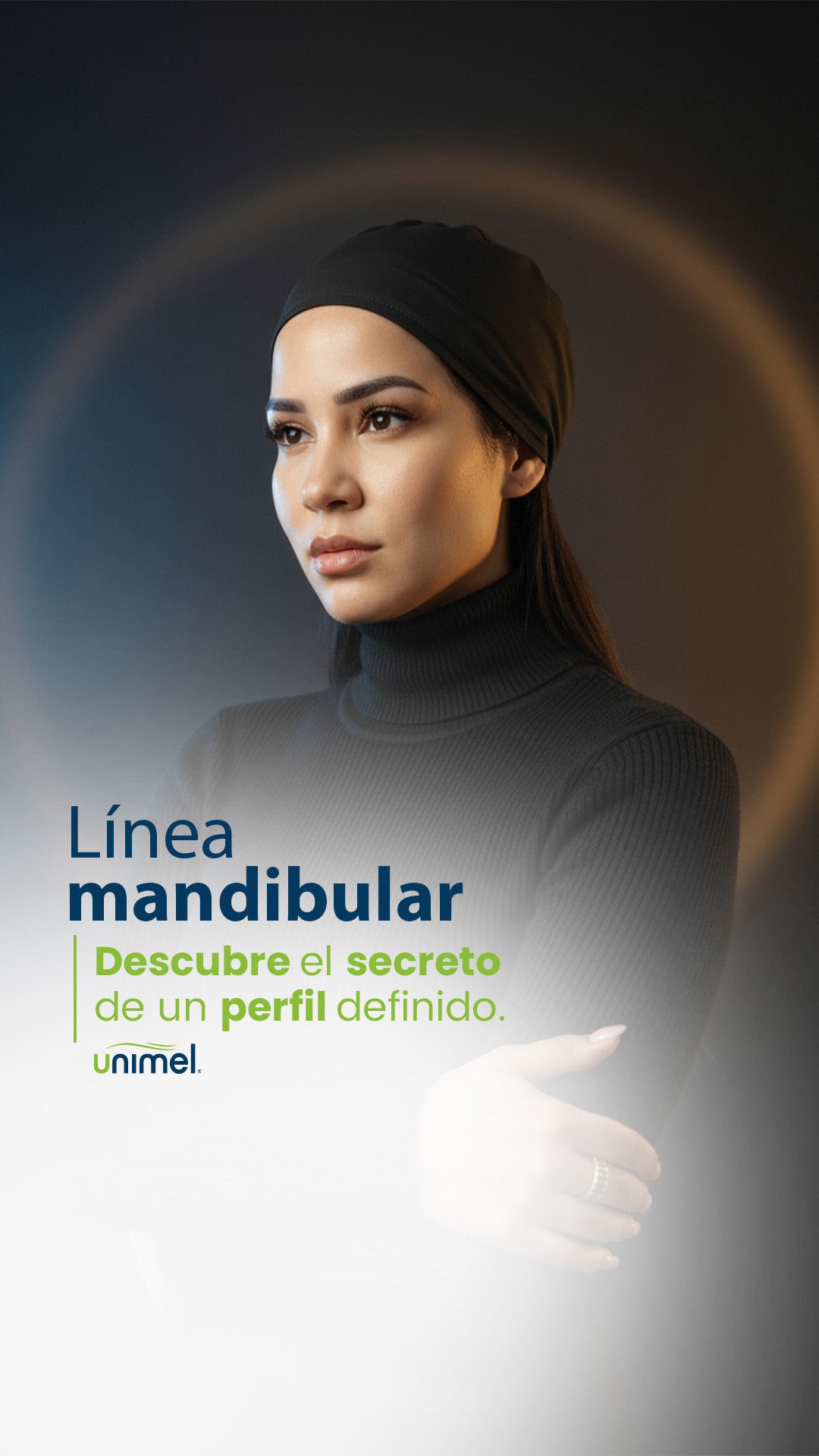 ¿Cuántas veces has evitado una foto de perfil porque no te sientes cómodo con tu ángulo?
Esa pequeña inseguridad no tiene por qué acompañarte más.
La armonización facial no busca transformarte, sino devolverte la libertad de verte y reconocerte con orgullo.
Trabajar la línea mandibular es mucho más que un cambio estético; es devolverle el marco al rostro, aportar firmeza y proyectar esa seguridad que ya llevas dentro.
Al definir tu mandíbula, logramos un equilibrio que suaviza las facciones y resalta tu esencia.
Porque cuando te sientes bien frente al espejo, esa confianza se refleja en cada palabra y en cada sonrisa que das al mundo.
✨ Tu rostro es tu carta de presentación, haz que hable de tu mejor versión.
#ArmonizacionFacial #LineaMandibular #PerfilPerfecto #MedicinaEstetica #MandibulaDefinida