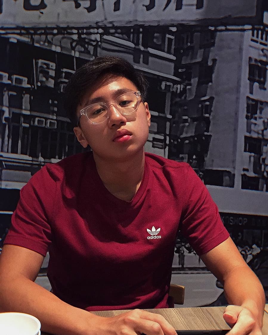 "Since secondary school, English has always been my weakest subject. My forte lies in the sciences. In Junior College, General Paper (GP) was especially challenging for me. GP is a subject where one needs to have relevant and up to date examples in order to excel. Besides, language plays an important part in GP too; one must be able to show concrete and elaborate examples and paraphrase words and phrases with precision and accuracy. I had neither the language nor the content to excel in GP and it bored me till the point that I was sleeping in GP classes and neglecting the subject during examinations.
In J2, my friend recommended Ms Cas's GP tuition. After much contemplation, I made the decision to join her class and I have no regrets. Ms Cas has really aroused my interest in the subject. She engages us by showing us interesting and relevant videos that portrays different perspectives. We will usually do an in-class follow up discussion on that topic and this really helps in keeping us engaged. This further prompts me to do my own research on the subject.
Though I only attended her online tuition classes (due to COVID-19), Ms Cas’s way of teaching us was really intriguing and I found myself being interested in topics and matters that previously bored me.
As a tutor, Ms Cas is a really really dedicated tutor. Ms Cas often provides free of charge online consultation that really helped me to clarify my doubts and concerns for the subject. She often overruns her tuition classes to squeeze in more lesson content for us. After each lesson, she painstakingly compiles and provides us a lesson summary on a google document sheet. Being a rather lazy student in school, her notes and her lesson summaries helps me to revise without any hassle. The 2-3 hrs of lessons with her every week is all that is needed for one to excel in General Paper." -to be continued in comments