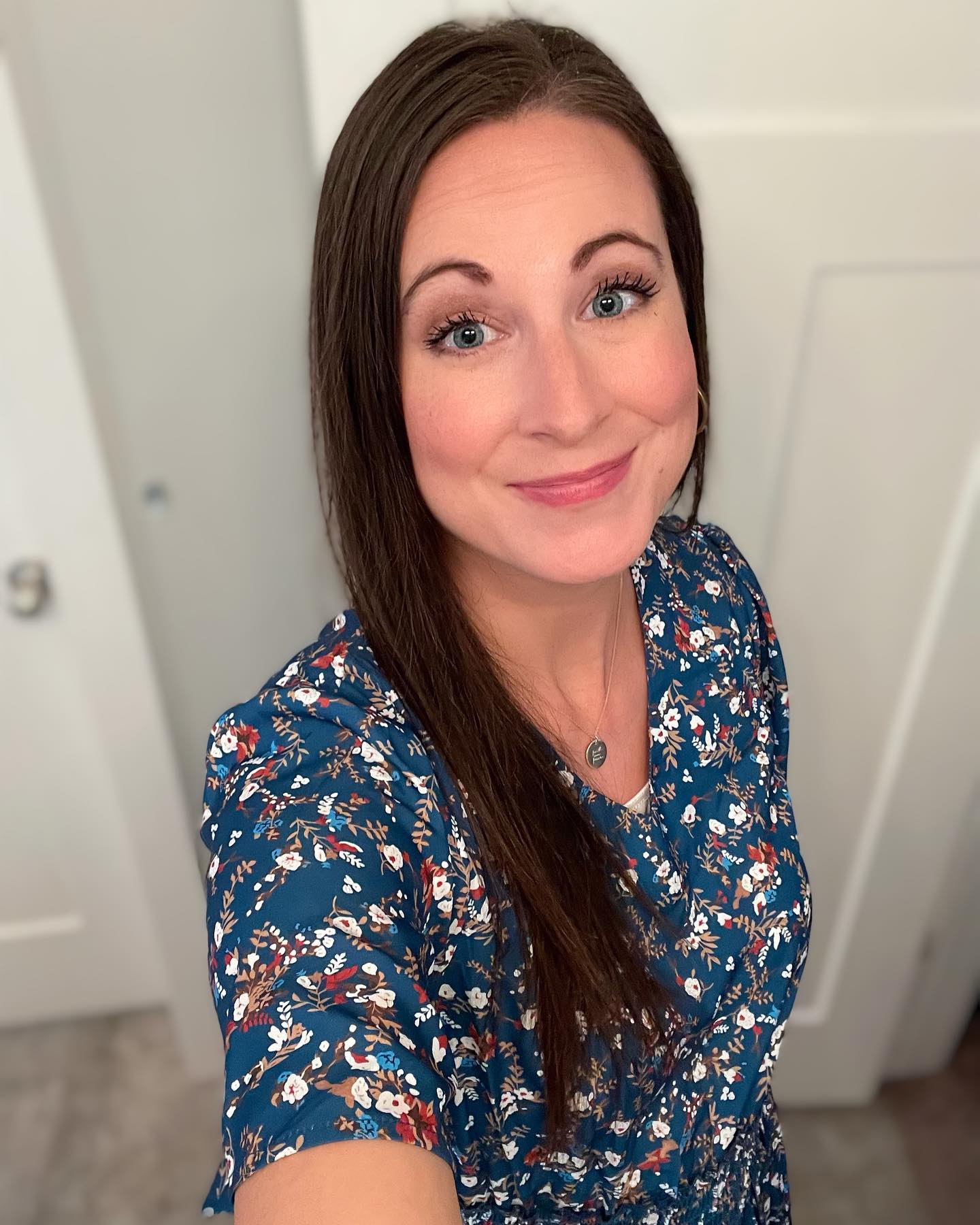 No filter. Just me. The new person emerging who is no longer satisfied with what is. I’ve entered the most exploratory part of my life. Nothing is impossible. From lucid dreams, to Astral Travel, to energy healings and digging into the subconscious and my past lives. It’s getting interesting over here, that’s for sure. I have always found a kinship with the spiritual and what the eye cannot see and the mind cannot fathom. I feel I am just barely tapping into my higher potential and it’s beautiful and scary. Letting go of what you once knew can be terrifying at times, but you have to lift the anchor to find new shores.
Shout out to @themetamama for the Akashic records reading of my past lives. She was amazing! 💕 If you want insight into who you are and where you’ve been, highly recommended you book a session with her.
#reincarnation #astraltravel #astralprojection #astralplane #luciddreams #lucid #chackras #healing #healingjourney #pastlives #spiritguides #newme #lettinggo #subconscious #subconsciousmind #intotheunknown #realityshifting #spiritualgrowth #spiritualawakening #spiritualjourney #akashicrecords #akashicrecordsreadings #akashic #akashic