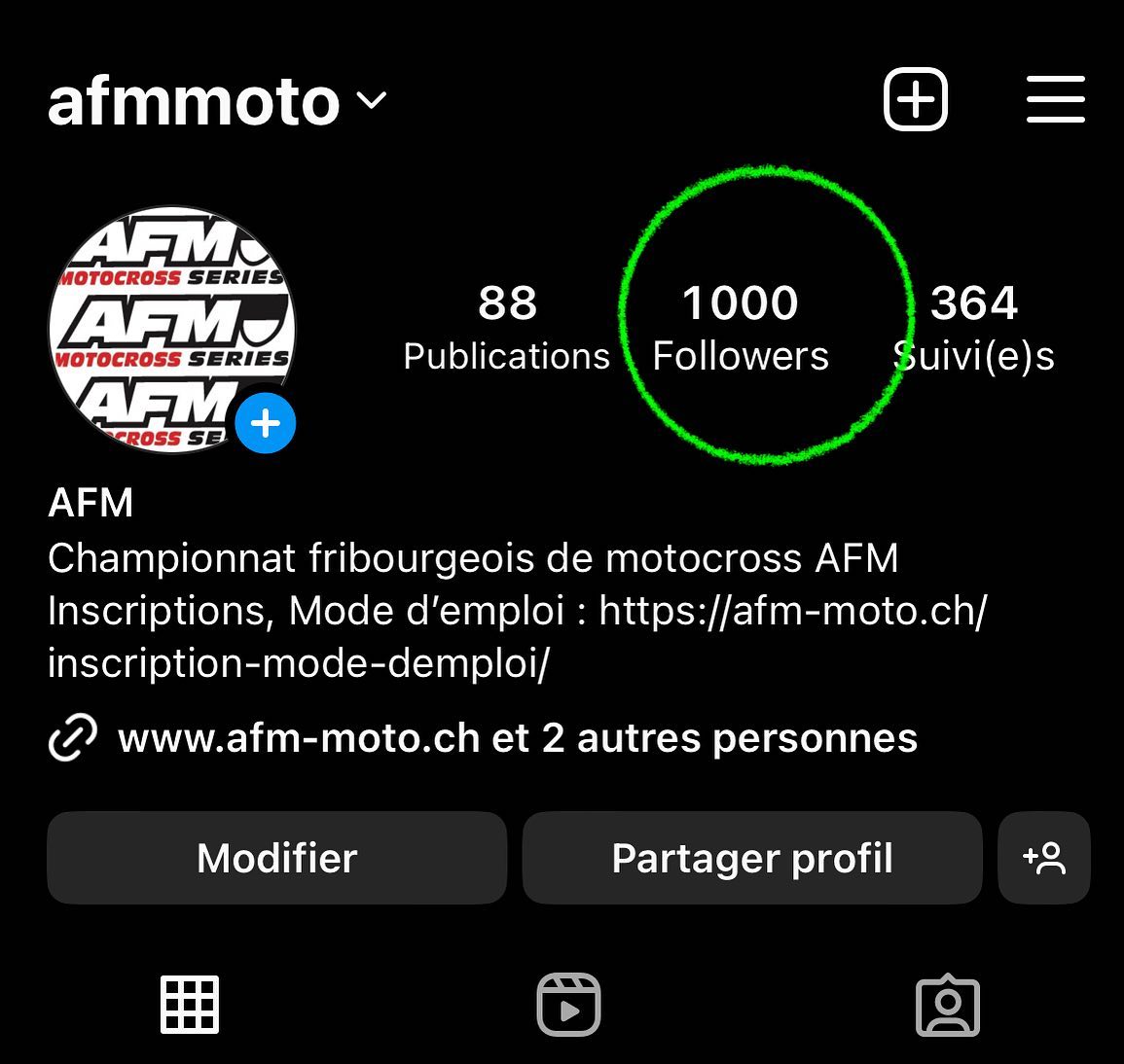 1000 Follower. 🤩🤩🤩🤩🥳🥳🥳 merci à tous de nous suivre et de nous soutenir @vsciboz
@swissmx_academy
@wenger_bike
@rasco_cuisine_kuechen
@meringuesmeier
@psmotos_cycles
@loterieromande
@andrey_cycle_shop_et_machines
@swissmotoshop
@scottmotosports
@scottsports
@motorex
@hostettlermoto
@hondamoto_ch