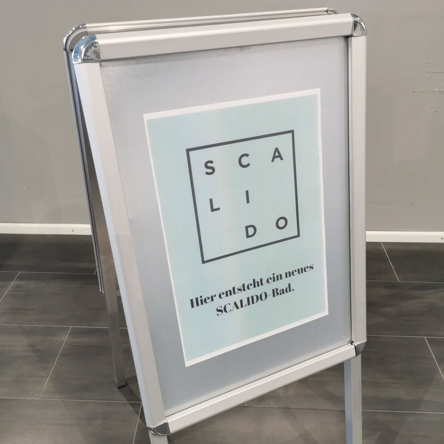 Altes Bad raus, neues Bad rein.
Ausstellungsexponate, Fliesen und Elektrik. - Alles bestellt und geplant.
Wir können es kaum erwarten bis unsere neuen SCALIDO-Bäder in unserer Ausstellung endlich fertig sind. 🔜
.
#gittfried #karlsfeld #ausstellung #baddesign #scalido #ankündigung #vorbereitung #umbau #badezimmer #koje #box