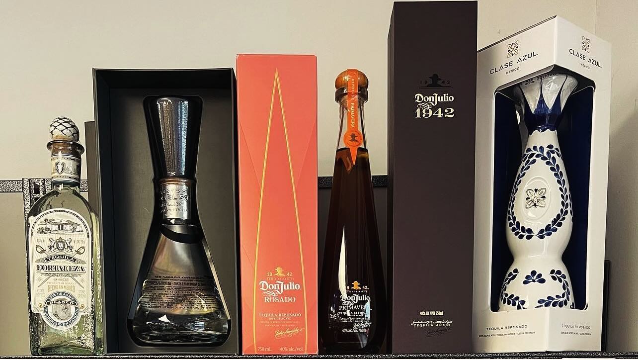 Can’t celebrate Cinco de Mayo all weekend unless you start early. 😁#cincodemayo #tresdemayo #quatrodemayo #tequila #clasaazul #donjulio #maestrodobel #forteleza #margarita #lalo #onlyonaugusta #keepcalmandkeepdrinking