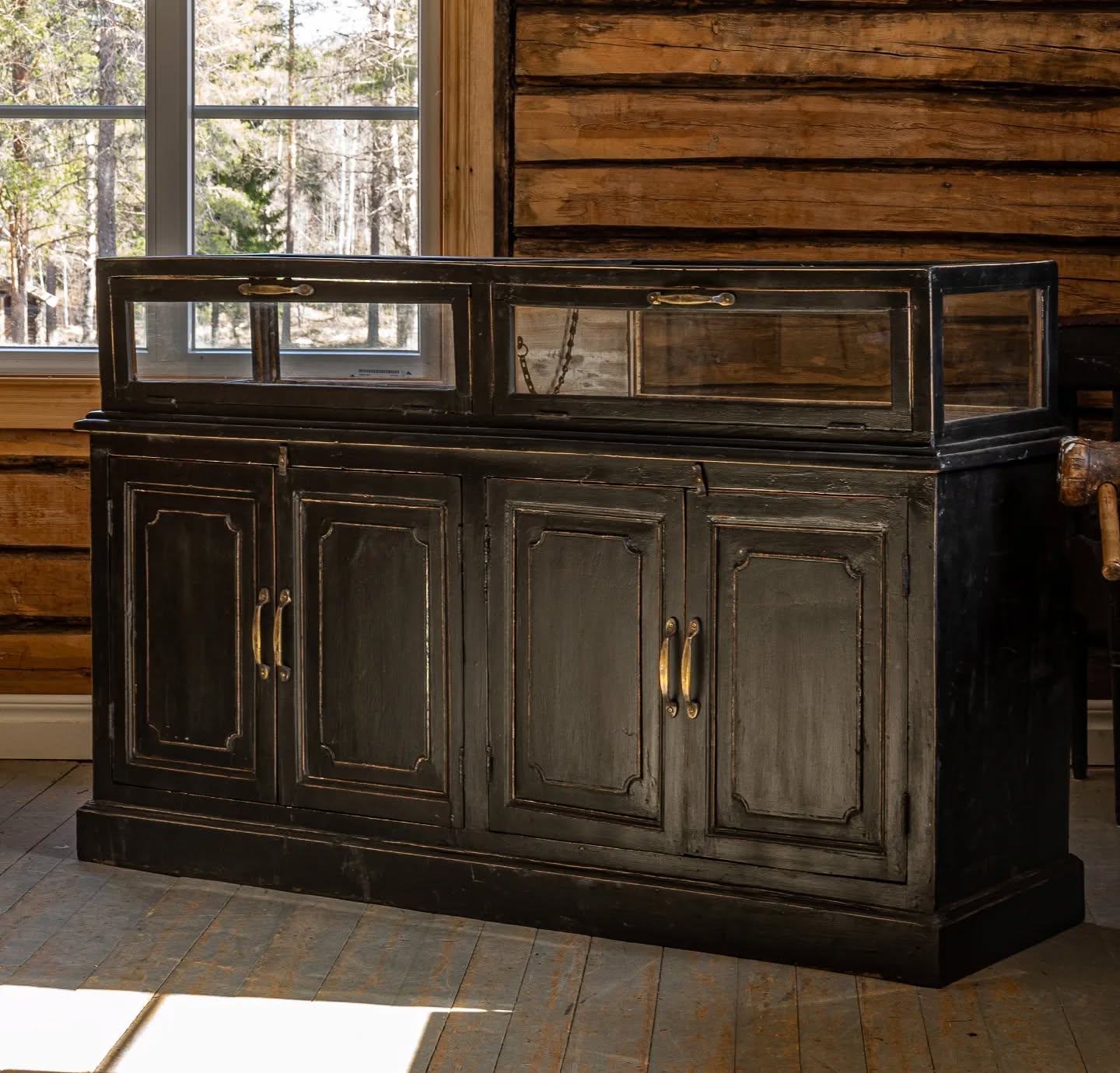 Köpmandisk Sofia is now part of our fast Outlet 😍
With free shipping to all Sweden 💃
to shop the SALE click the bio Link👀