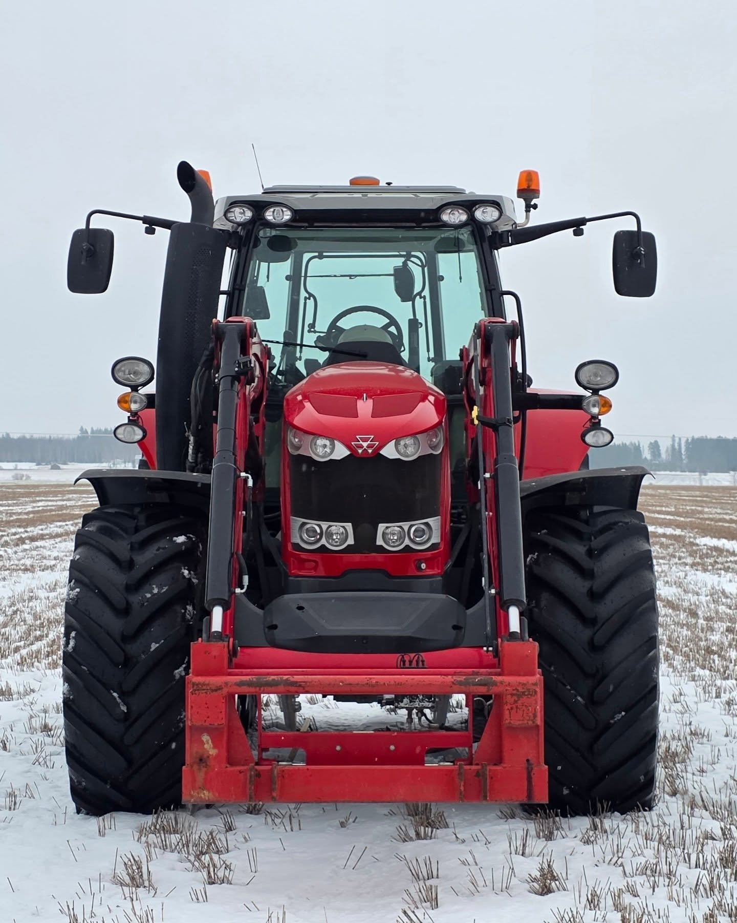 Asiakkaan 7714 Ferguun asennettiin kustannustehokas EFIX eSteer 10! 🤩 Tämäkin automaattiohjaus varustettiin monipuolisesti ohjauskulman anturilla, aktivointikytkimellä, kameran asennussarjalla kuormaimeen sekä vastaanottimen pikakiinnikkeellä! 💪 Asennus toteutettiin tietysti mallikohtaisia kiinnikkeitä!
Kelpaisiko sulle tällainen asennus? 🤝
#efixag #agronav #automaattiohjaus #esteer10