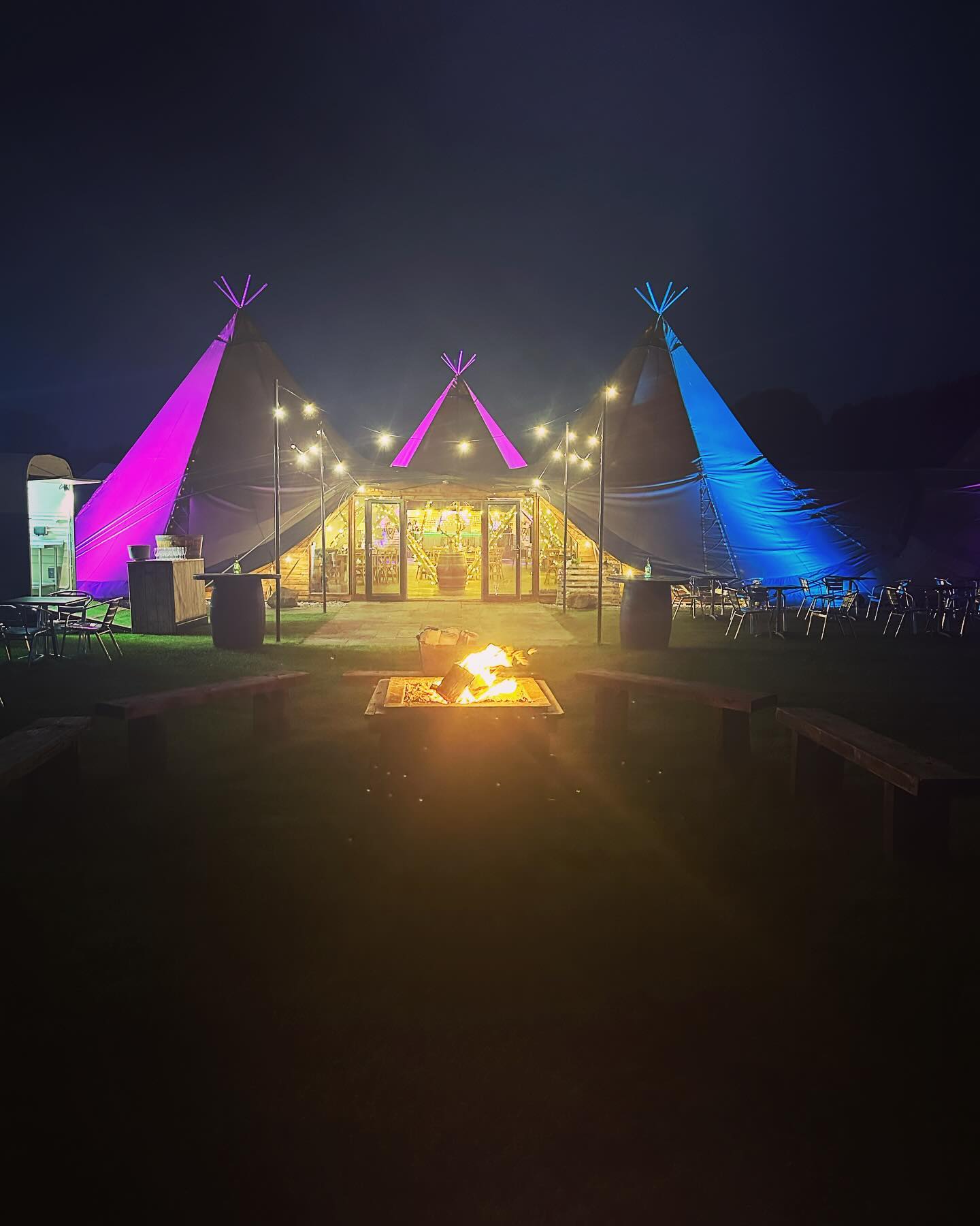 Dark nights can only mean stunning lights and firepits to set the cosy mood!
