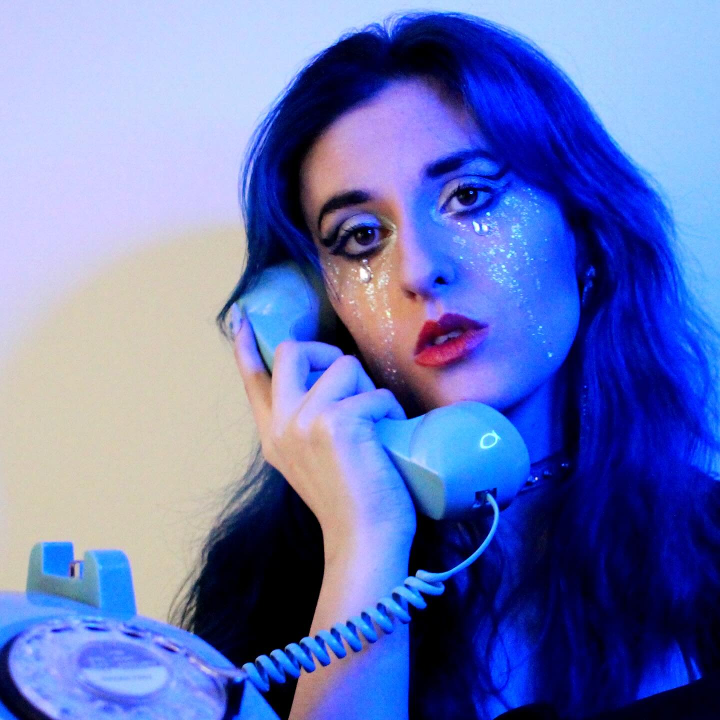 🌟✨STARS IN THE SKY (DARKEST HOUR)
💙✨OUT NOW 💙✨
📸 @autchap @autumnscameras
———————————————————————————
#popmuisc #newsingle