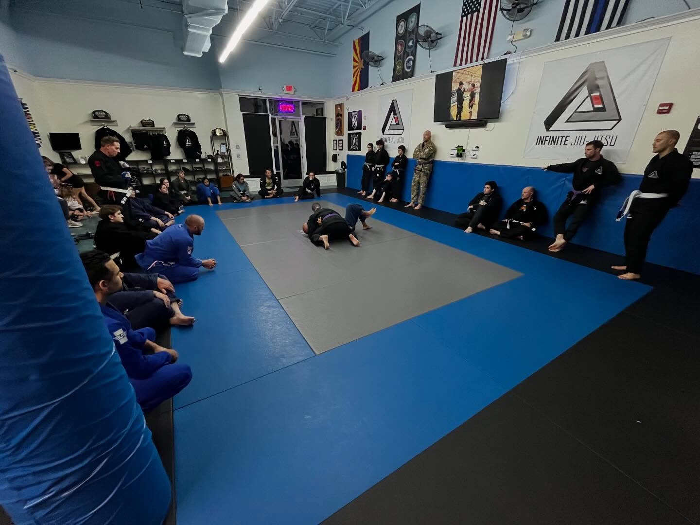 Packed house for Coach Ray’s Gi class!!!
#bjj #arizona #mma #fyp #foryou