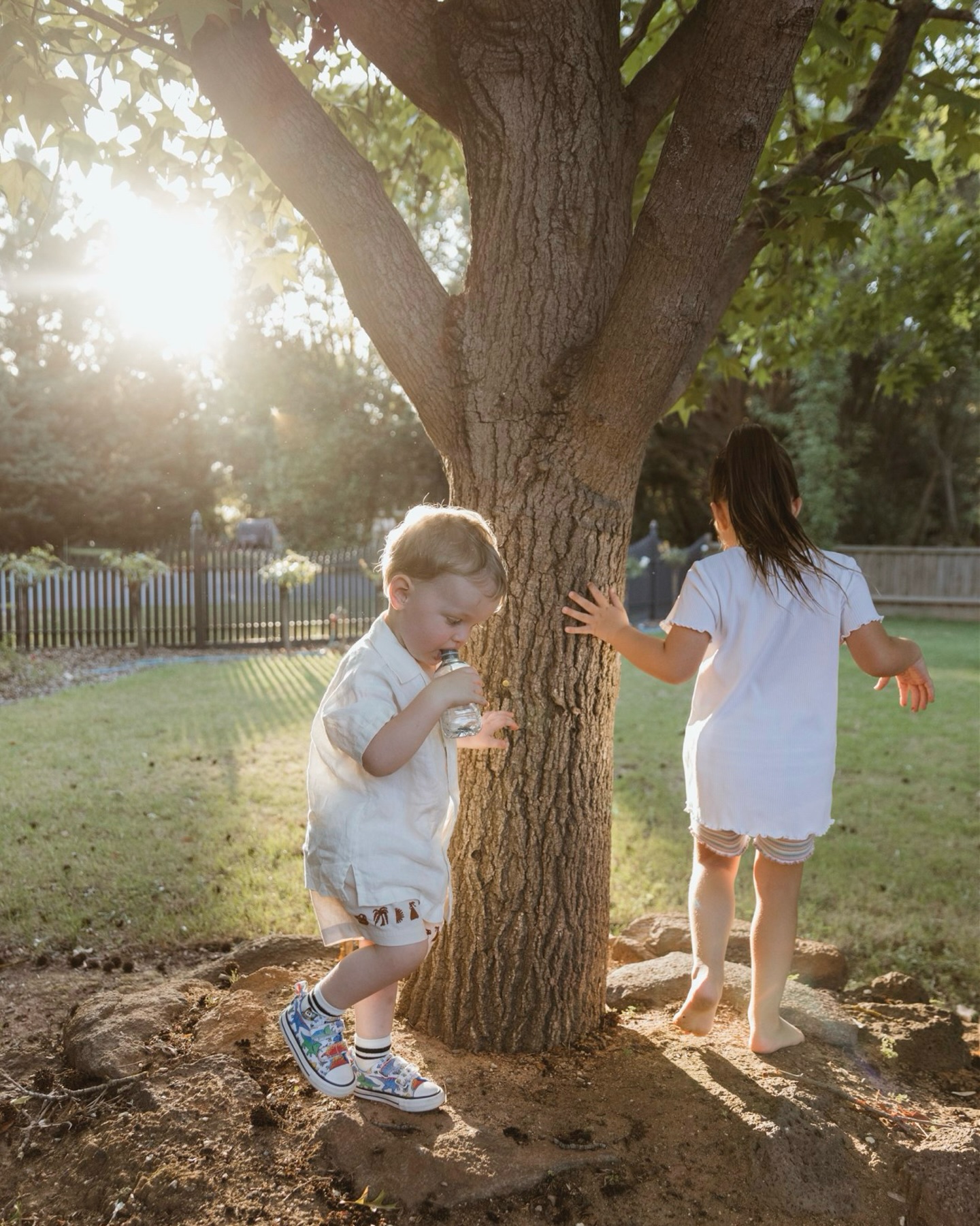 This is what extended family sessions are really about.
Kids running barefoot. Someone always sneaking a cuddle. Generations in one place, without forcing it or lining everyone up every two seconds.
These are the afternoons that feel loud and chaotic in the moment, and then quietly become some of the most meaningful photos years down the track. The way little hands reach for grandparents. Cousins chasing each other. New babies passed around arms that have held so many before them.
Nothing overly posed. Just real life, shared together.
If you’ve ever thought “we should really get everyone together and do photos” this is your sign. It doesn’t have to be perfect. It just has to be yours 🤍