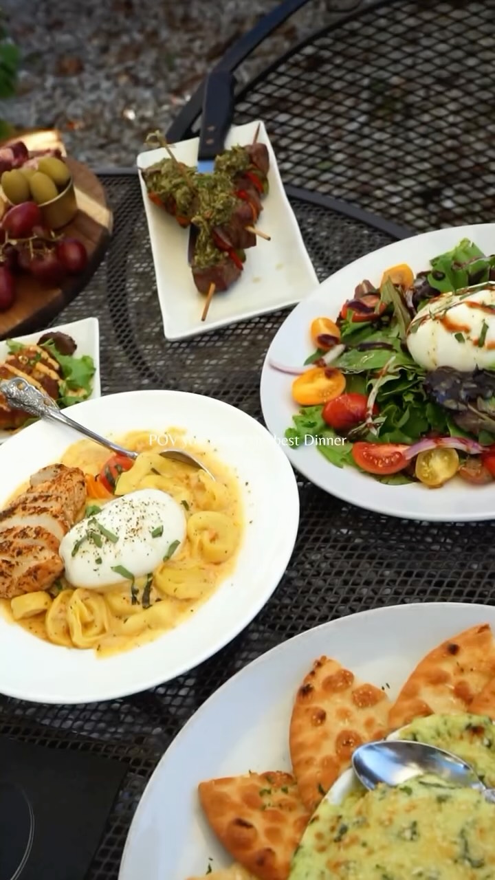 From the first pour to the last laugh 🥂
This is what we love. This is what we do.
Thank you for being part of Bella 🤍
Here’s to making 2026 our best year yet ✨
🎥 @visuals.bygb