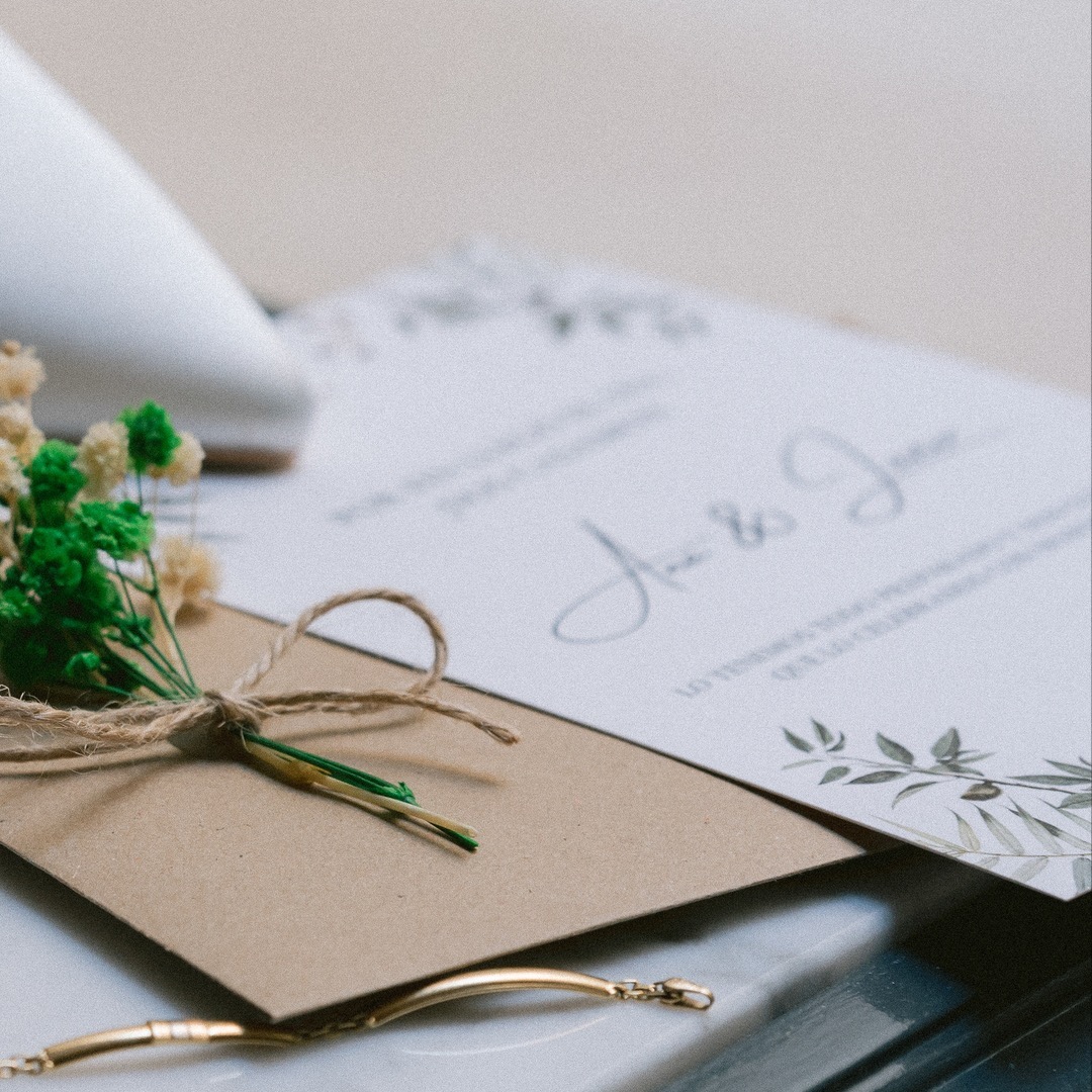 ✨ ¡Bienvenidos a Taracea Visual! ✨
¿Sabías que “taracea” es el arte de crear algo único con piezas diferentes?
Cada imagen, cada toma, es una pieza única de vuestra historia.
En Taracea Visual, unimos creatividad, técnica y pasión para construir imágenes con esencia y videos que cuentan historias memorables.
¡Queremos contar vuestra historia!
.
.
Foto: @rafael_bemyayat @sonofrosario
Video: @naneztuso @doublezedvideography
.
.
#weddingphotography #weddingvideography #weddinginspiration #weddingideas #weddingday #weddingfilms #cinematicwedding #lovestoryvideo #weddingportraits #weddingvisuals #bodas #bodasreales #bodasbonitas #fotoboda #videoboda