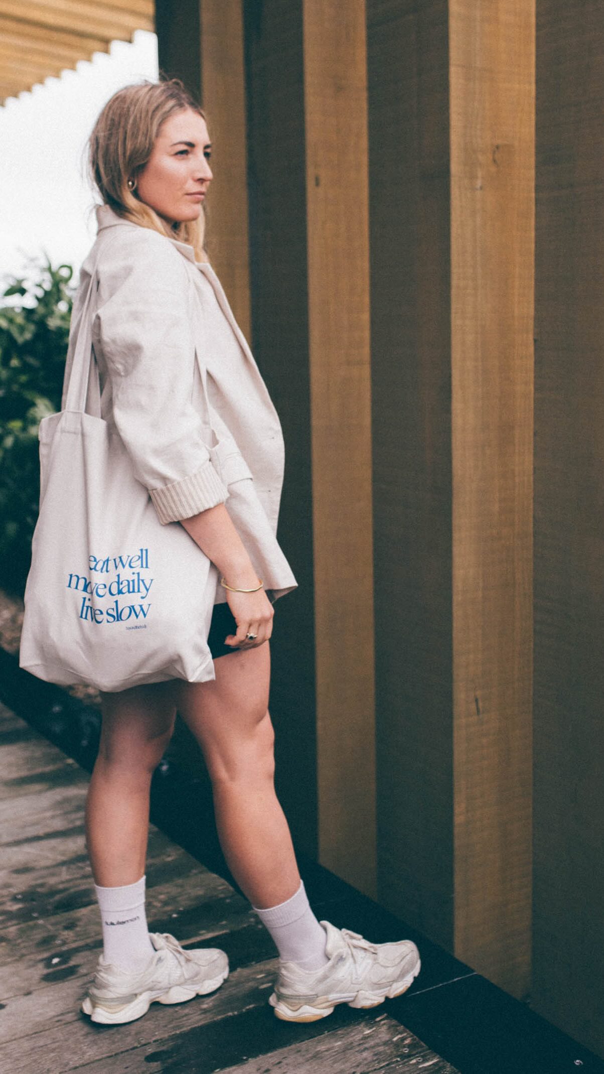 I’m not usually one to repost someone else’s reel, but this type of messaging can be genuinely harmful. Telling women to avoid squats and deadlifts because they’ll make your legs “less model-like” is outdated, dismissive, and deeply misinformed.
Not every woman is six feet tall with naturally lean limbs – and the constant comparison to unrealistic genetics keeps women small, scared of strength, and disconnected from their long-term health.
The truth is simple: building muscle is one of the most protective things a woman can do. Strong legs reduce your risk of osteoporosis, sarcopenia, falls, fractures, insulin resistance, and metabolic decline. Muscle mass literally acts as armour as you age.
Women deserve to know that lifting weights won’t “ruin” a look. What it will do is give you energy, stability, strength, confidence, and a healthier future.
Don’t let anyone scare you away from doing what your body is designed to thrive on. Strong is not something to avoid. It’s something to aspire to. #strengthtraining #womenshealth #womenswellness #beyondthebody #healthylifestyle