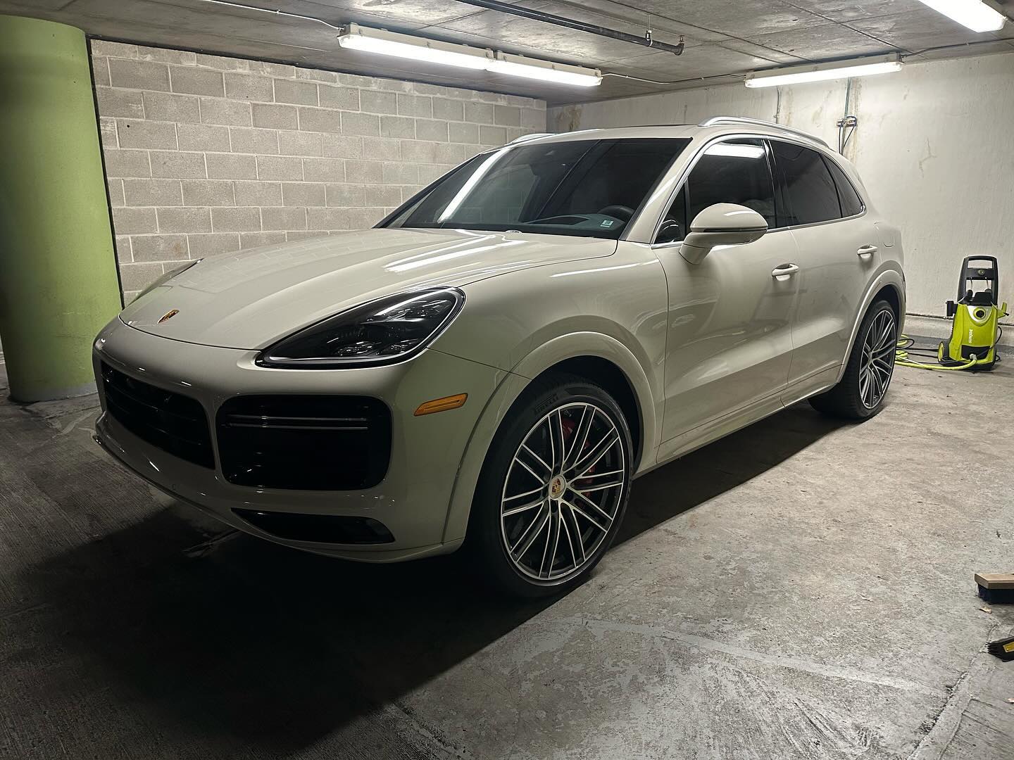 Our clients freshly detailed #porsche 🤩🧼🫧
Visit our website (link in bio) and book today!
.
.
#autodetail #autodetailer #autodetailing #clean #fresh #flawless #carculture #simplyclean #carlifestyle #dailydriven #luxurylifestyle #luxury #lux #interiordesign #exteriordesign #sanfrancisco #luxury #restoration #exteriordesign #restoration #detailing #carwash #bayarea #carcare #mobilecarwash #cargloss #carshine #auto #bayarea