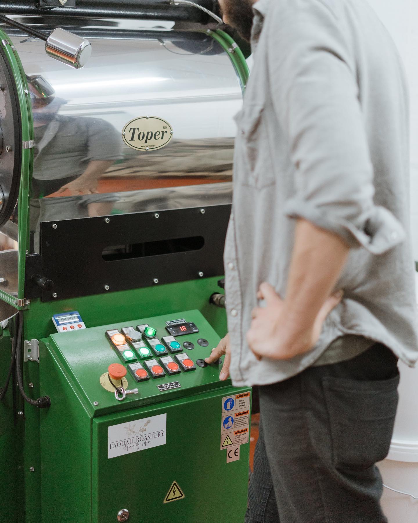 FYI….our summer break is upcoming! ☀️ Busy couple of days ahead to prep and make sure everyone has enough coffee to last while we are away. Cut off date for online orders will be Tues 11th, 5pm. Cheers!
📸 @otagostreetcollective