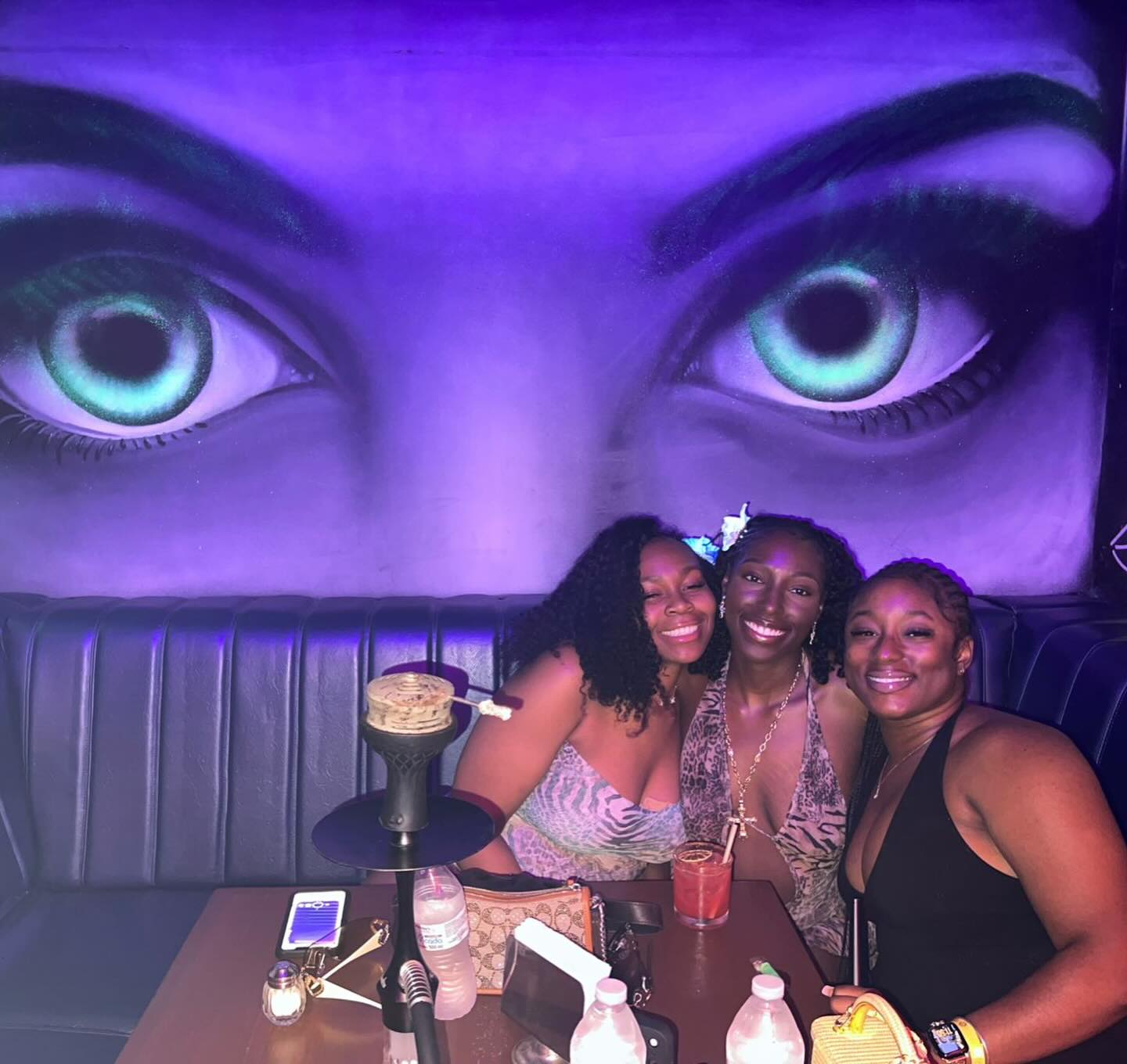 🍸💃 A group of friends took over Cabo San Lucas, bar-hopping to the best spots to drink, dance, and party the night away with the girls. 🌴✨ #CaboNights #FriendsTrip #DrinkAndDance #cabosanlucasmexico