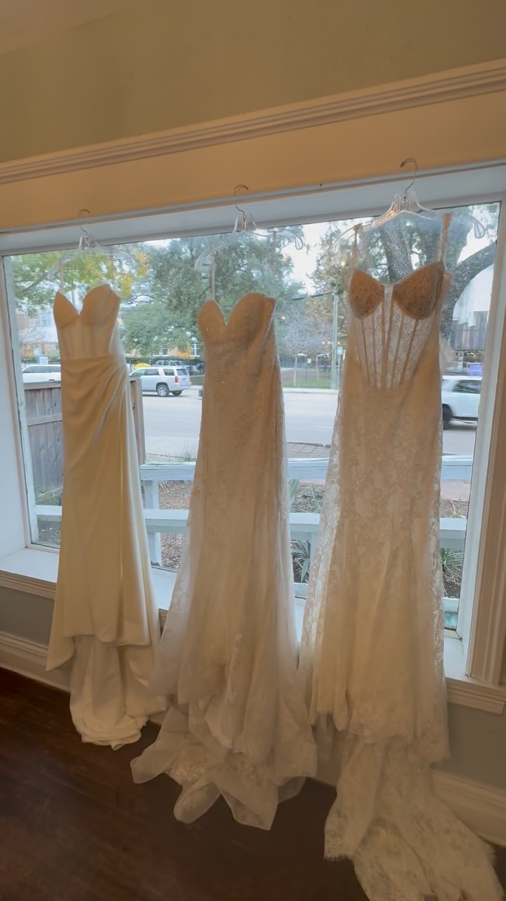 👰♀️ Fit & Flare lovers — we’ve got you!
These new arrivals hug in all the right places and sparkle from every angle ✨
Which one is your favorite? ❤️