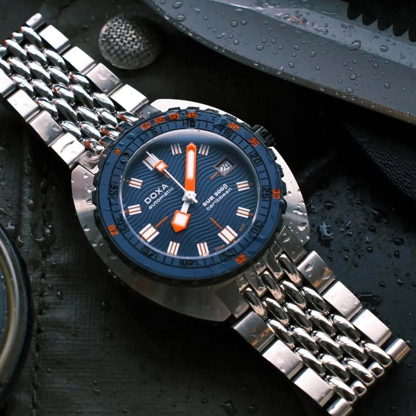 Un'icona, evoluta. Il SUB 300 Beta Caribbean porta il design inconfondibile di DOXA in una forma più pulita e contemporanea, accentuata da tonalità blu profondo e resistenza in acciaio inossidabile, pronto per la superficie o il mare.
#doxa #doxawatches #yourcalltoadventure #doxablog #indoxacated