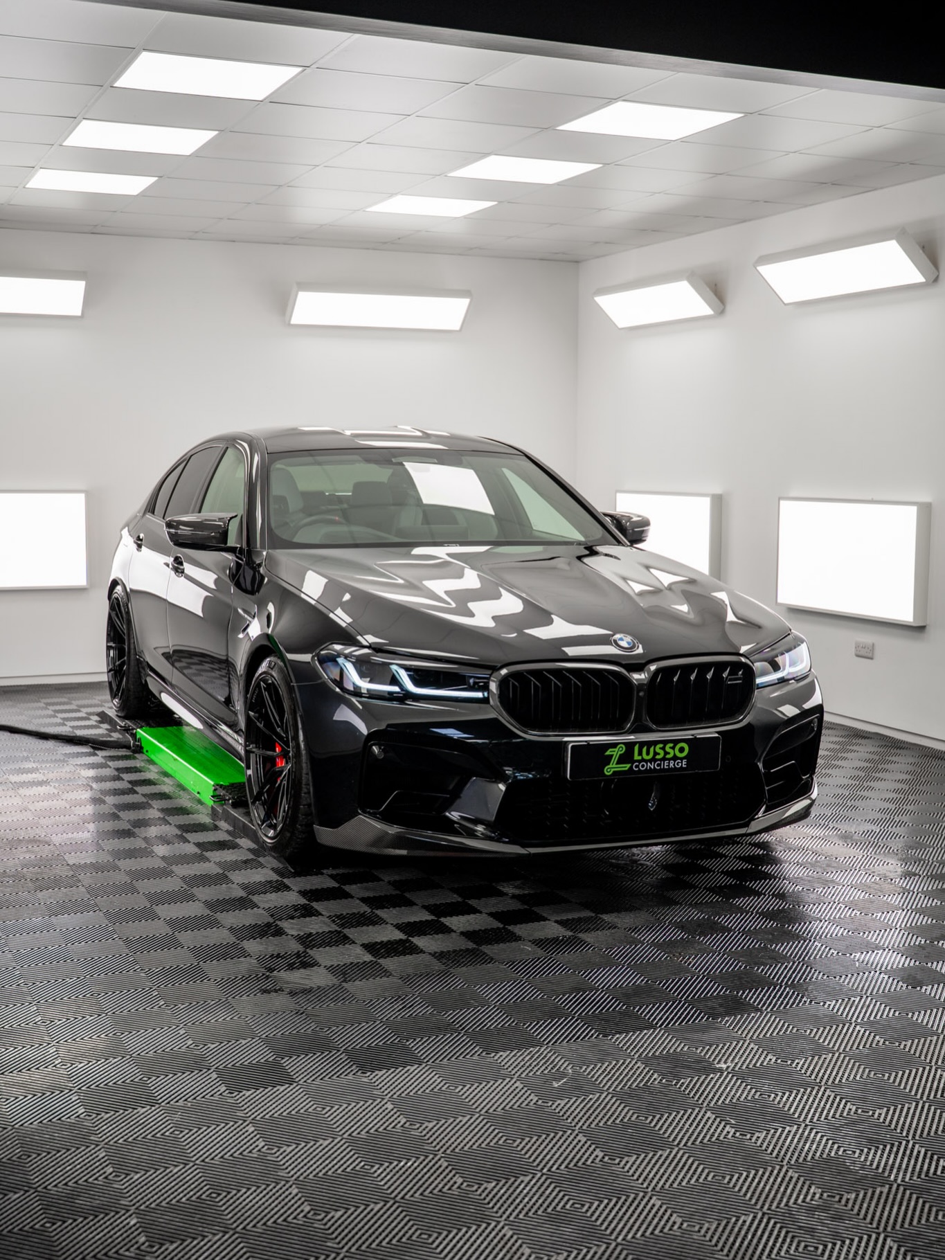 BMW M5 Competition now looking like glass, with thanks to our Ultimate Full Car Paint Protection Film Kit. 🚀✅
We also protected the windscreen with our Windscreen Protection Film (WPF), refurbished the wheels gloss black and ceramic coated them, as well as applying Gtechniq ceramic coatings to the full interior and exterior surfaces! ✨
Protect What Moves You. Request a Free Quote. 🚀
📞 0113 323 9323
📱 07881 094702
📧 vip@lusso-concierge
🔗 Lusso-concierge.com
📍 Leeds
#LussoConcierge #Detailing #PPF #PaintProtectionFilm #M5Competition