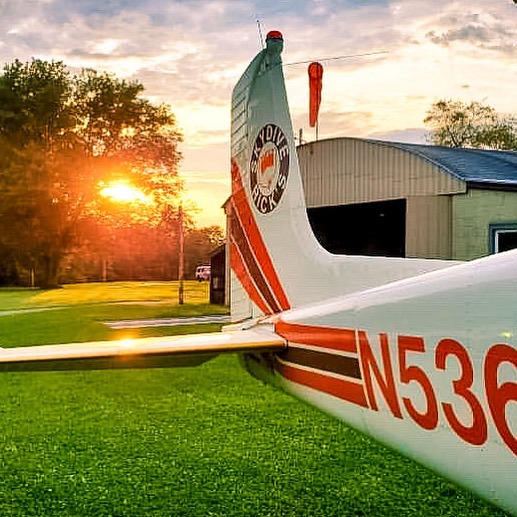 Wishing everyone a happy and healthy new year filled with blue skies and gorgeous sunsets. #happy2020 📸@flyingcj26