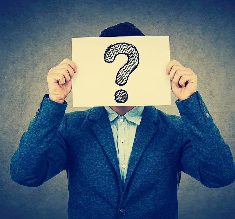La nostra attuale identità, ovvero ciò che siamo convinti di essere e i nostri comportamenti, derivano dai nostri primi anni di vita e ne sono una costante espressione.
Molto distanti da una libertà di pensiero o di essere!
Addiritura anche le nostre scelte politiche sono decise e influenzate da ciò che è successo nella nostra infanzia.
Il nostro libero arbitrio in realtà non è così libero se non iniziamo un percorso di crescita personale. Un percorso dove l'attenzione è focalizzata al nostro interno per cercare di capire, accorgersi del perché di certi comportamenti, sensazioni e di conseguenza cercare di correggerli. Solo allora arriverà la consapevolezza di chi siamo davvero e solo a quel punto possiamo sperimentare una libertà di pensiero e di azione.
.
.
.
.
.
#crescitapersonale #cominciamoalmeglio #pensieri #parole #obiettivi #consapevolezza #convinzioni #mindset #cagliari #casteddu #cagliarilife #instacagliari #autostima #migliorarsi #coachingsardegna #coachingcagliari #coscienza #benessere #evoluzione