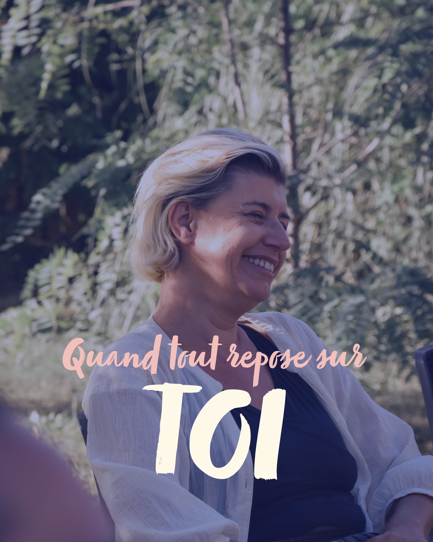 Il y a quelque chose que je vois chez presque toutes les femmes que j’accompagne.
Elles tiennent. Elles gèrent. Elles avancent.
Mais quand tout repose sur toi, il y a souvent une fatigue qu’on ne montre pas. Une charge mentale constante. Et ce sentiment de ne jamais vraiment pouvoir décrocher.
C’est exactement pour ces femmes qu’est né le programme NEST. Un espace pour souffler, se recentrer, et retrouver de la clarté, sans pression ni culpabilité.
Je suis Rozenn, coach de vie pour mamans débordées.
Et parfois, le plus grand pas… c’est simplement de s’autoriser à se poser, fonctionner différement pour retrouver sa juste place.
#programmenest #mamansdebordees #chargementale #coachingfeminin #equilibredevie