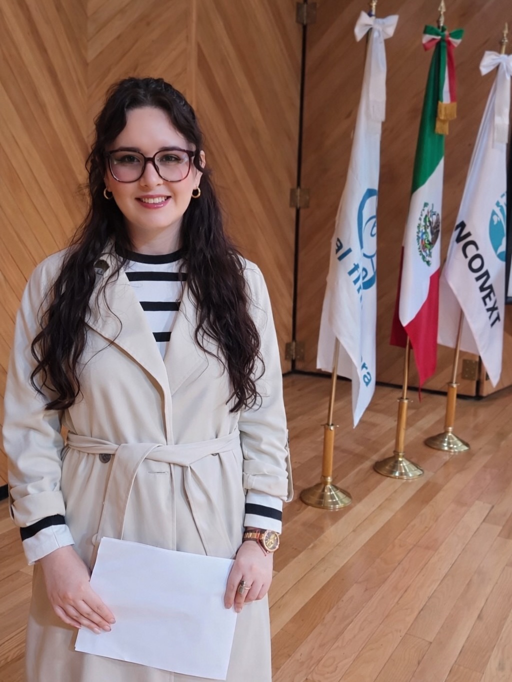 📍 Sesión de la Red de Despachos Consultores – Plan México
Hace unos días participé en mi primera sesión de Red de Despachos Consultores del Plan México, en coordinación con Nacional Financiera y Bancomext, donde se definen estrategias reales para impulsar a las PyMEs.
Esto significa que mis clientes acceden a:
✔️ Metodologías actualizadas
✔️ Enfoque institucional
✔️ Estrategias alineadas a financiamiento
✔️ Modelos de crecimiento sostenible
Participar en espacios donde se construye y asesora para el futuro empresarial del país no es casualidad: es resultado de preparación, compromiso y visión estratégica.
Hoy formo parte activa de uno de los pocos y avalados Despachos Consultores del Plan México, impulsando el fortalecimiento, profesionalización y escalamiento de las PyMEs mexicanas.
Desde mi trinchera como consultora, sigo trabajando para que más emprendedores y empresas accedan a conocimiento, asistencia y capacitación certificada.
Porque México se construye con empresas bien diseñadas, líderes preparados y decisiones basadas en datos.
Seguimos avanzando. 🚀🇲🇽
#ConsultoríaEmpresarial #DesarrolloEmpresarial #PyMEs Liderazgo MichaelMiramont #estrategiadenegocios #consultorcertificado