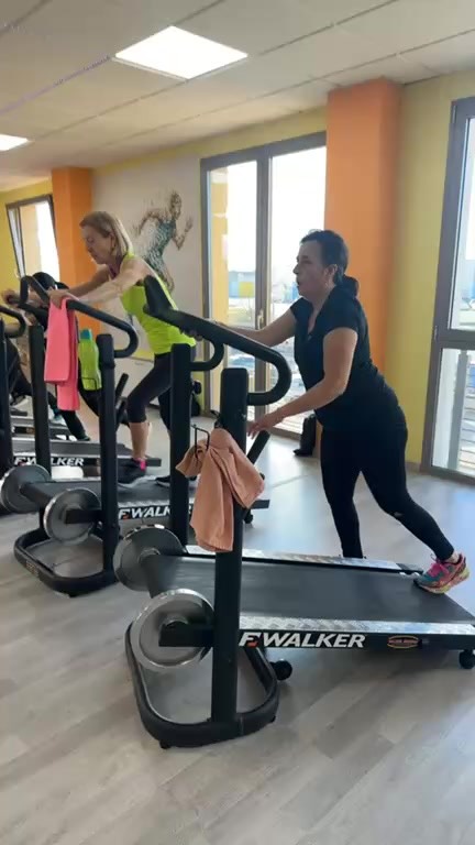 Walking ALLENAMENTO CARDIOVASCOLARE E TONIFICAZIONE MUSCOLARE!! Vuoi Dimagrire e Tonificare? Walking ti aspetta con infiniti circuiti e Allenamenti periodizzati!! Hai mai provato questa disciplina? PRENOTA SUBITA LA PRIMA LEZIONE TE LA OFFRE SPIRT E FORMA 0573-849107💪🏼💪🏼❣️