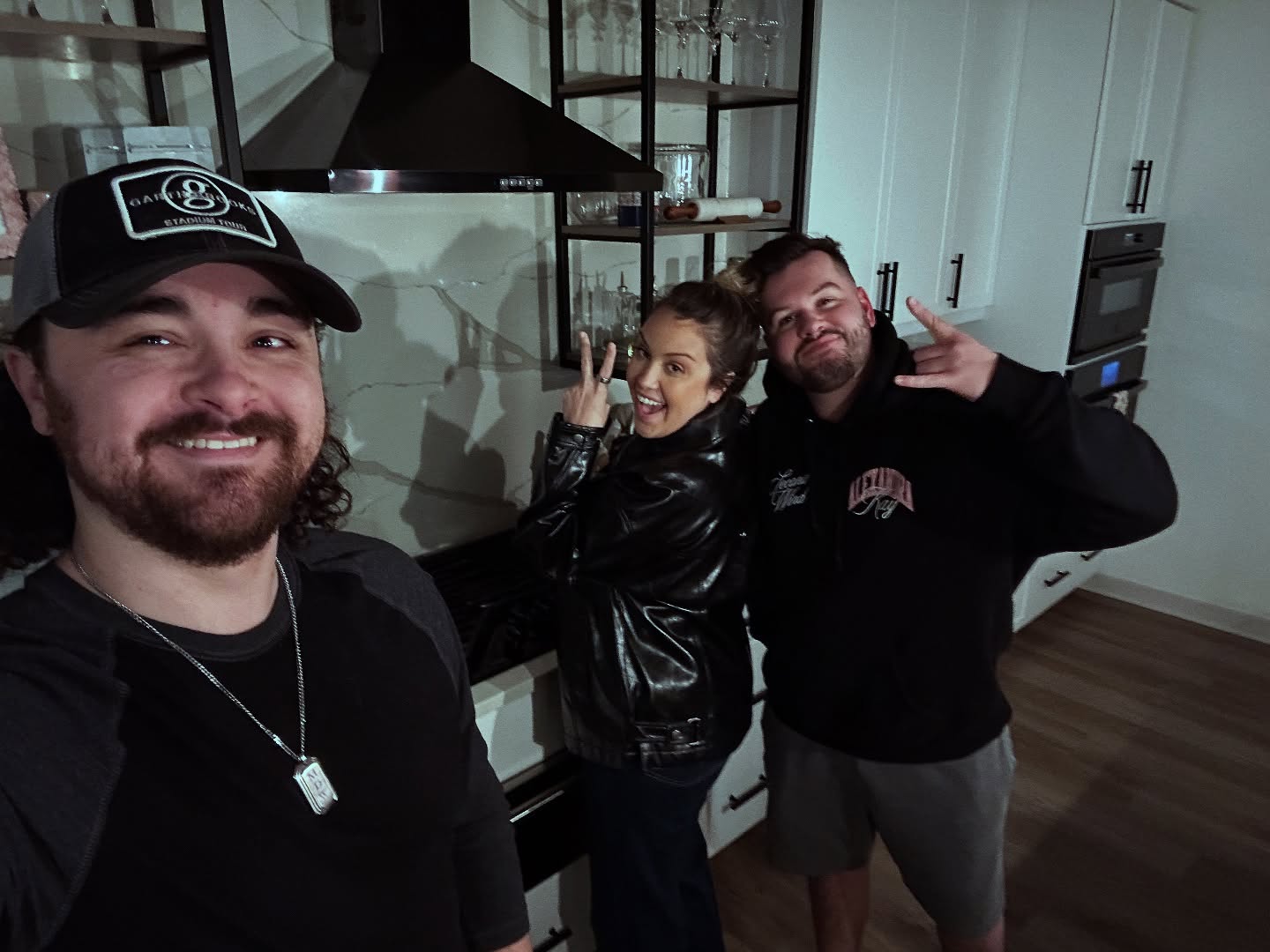 Had a great couple days writing songs with two of my favorites @alexandrakaymusic & @rockobeall ✍🏼🎸🤘🏼
Y’all I’ve known AK since our dive bar days & I’m proud to have written many songs that she has brought to life over the years. Thank you for letting me be a part of the journey. 🙏🏼
Y’all go listen to her new single “Straight For The Heart” killing it on the radio charts! 💙
#1 #alexandrakay #friends #songwriter
#fyp #star #proud #ak #country #countryradio #countrymusic #feminineenergy #nashville #singer #blessed #cooking #food #radio #follow #girl #artist #recordingartist #guitar #guitarist #hardwork #snow #album #joy #grateful #oldfriends