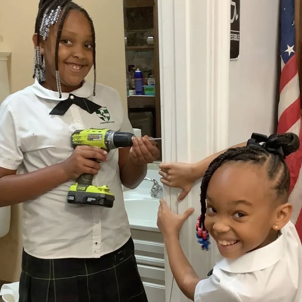 Montessori isn’t just for the classroom. It extends beyond the classroom. Children learn to think outside the box and find solutions where needed.
.
.
.
.
.
.
.
.
.
.
.
.
#montessorikids #montessorischool #montessorielementary #marietta #eastcobb #minimalism #children #childhood #christian #kids #kennesaw #montessoriclassroom #happykids #atlanta #earlychildhoodeducation #inspiration #montessoriathome #tools #montessoridirumah #cute #acworth #montessoritoddler #montessorichild #woodstockga #classroom #montessori #childledlearning #momlife #parenting