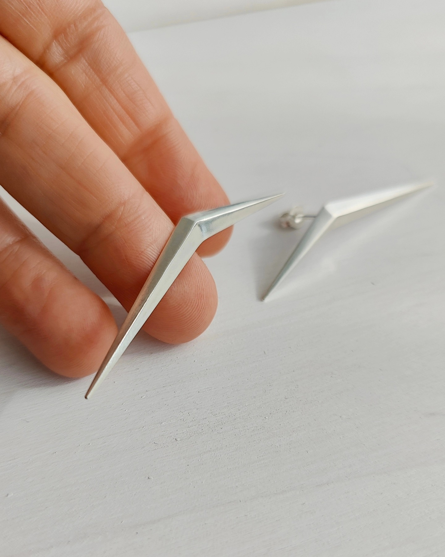 New design while waiting for the new collection to be fully formed!
There is one thing I can say about these new earrings. They are my everyday - but different -, essentials. My outfits don't look the same anymore without them!
#earringsoftheday
#earringsdesign
#jewelryofinstagram
#silverearrings