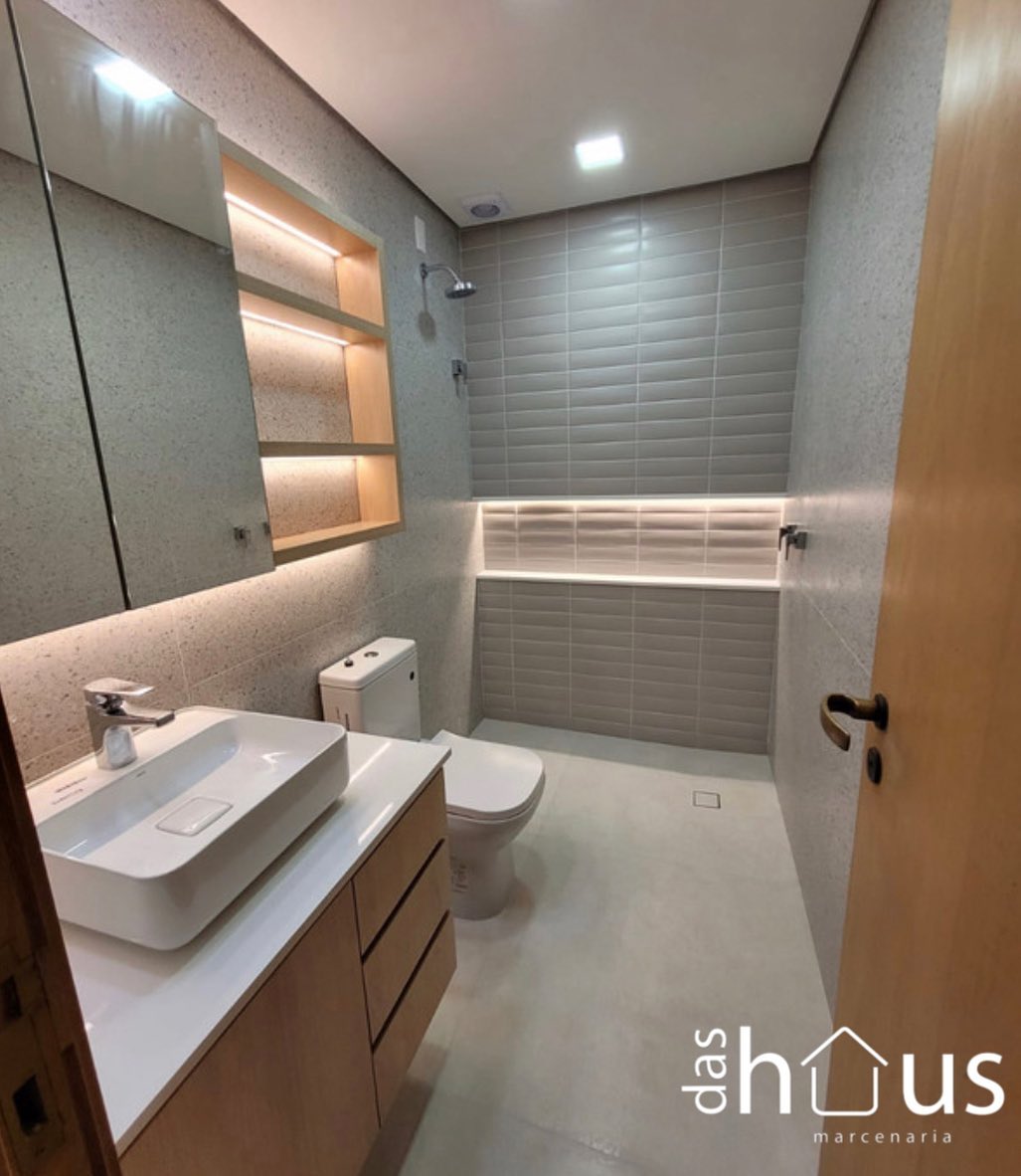 Disposição dos móveis do
banheiro conforme necessidade do cliente!
Mantendo estética e muita funcionalidade fazendo assim mais
fácil a rotina dos nossos clientes 🤍📏
#moveisplanejados #moveis #projeto #minhacasaminhacara #arquitetura