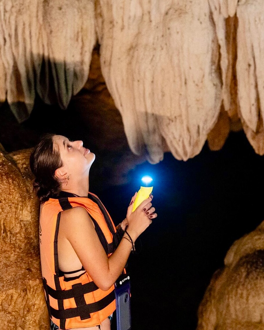 Cave cenotes fun facts you’ll love 💦✨
• They’re part of the largest underground river system in the world
• For the ancient Maya, cenotes were sacred portals to the underworld
• Some cave cenotes are over thousands of years old
• The light rays inside are 100% natural magic — no filters needed
• You can find fossils, ancient bones, and crystal-clear water hiding below
Swimming in a cave cenote feels like stepping into another world… and honestly, it kind of is 🌿💙 #cenote #rivieramaya #tulumtours