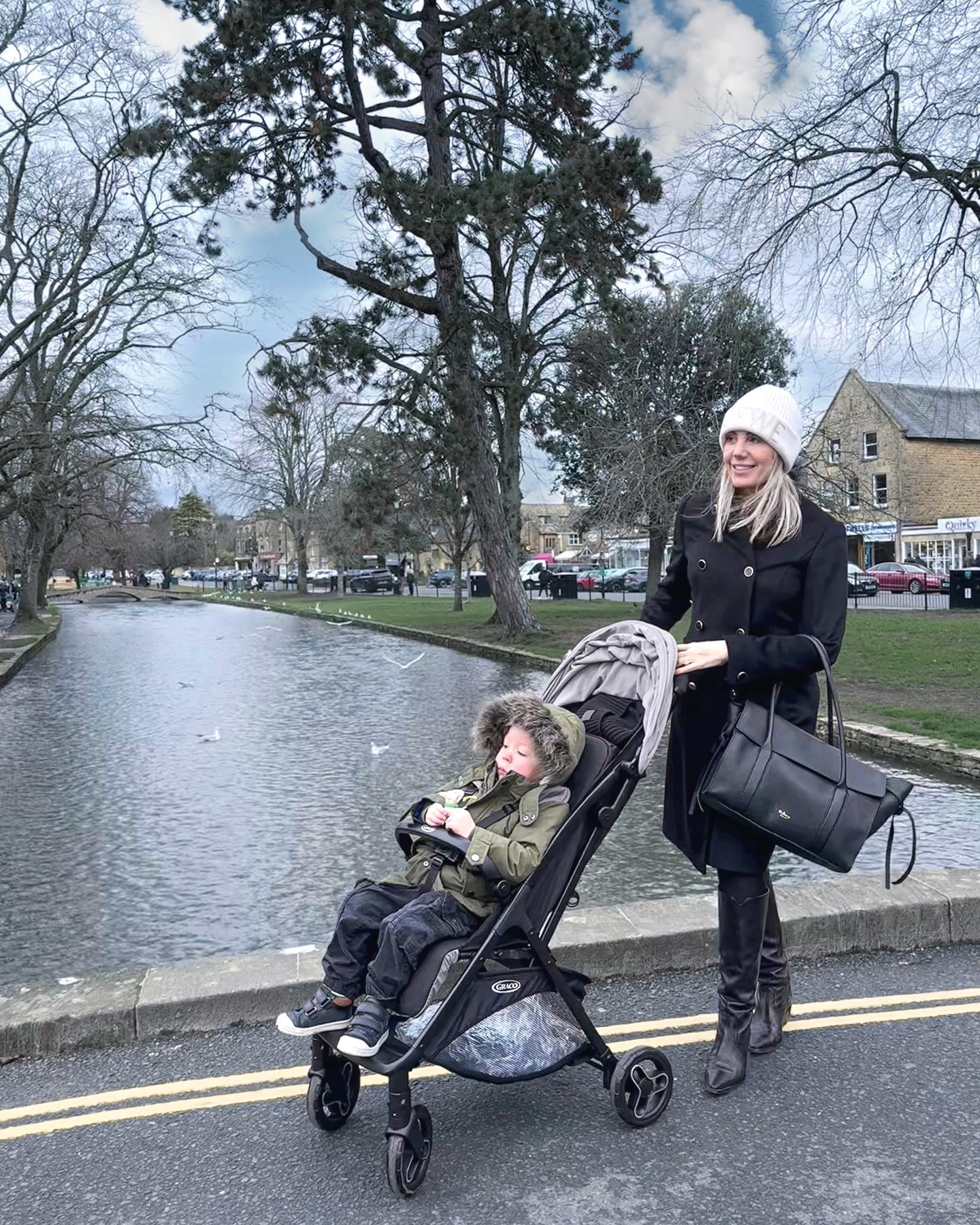 A classic Cotswolds day out that never really gets old 🤍
Bourton-on-the-Water is one of those places we keep coming back to, especially with little ones, because it’s easy, walkable, and there’s so much packed into one pretty village.
If you’re planning a visit, here’s what makes it such a good family day out:
🍰 Food & treats everywhere
You’re spoiled for choice with bakeries, tearooms, riverside cafés and cosy pubs. The famous snowman hot chocolate at the riverside booth is still available (marshmallow snowman, hot chocolate heaven, and huge hit if you’re visiting with kids!). Don’t forget a visit to the “once upon a sweet shop” 🍬
🦢 The river & bridges
It’s lovely to stroll and sit along the riverside. In summer the kids love to paddle.
🐦 Birdland Park & Gardens
Perfect for younger children, with flamingos, penguins and shaded paths. It’s compact enough to hold attention without being overwhelming.
🚗 Cotswold Motoring Museum
A great break from walking, especially on cooler days. Full of nostalgia for adults and familiar characters for kids.
🏡 The Model Village
A miniature replica of Bourton itself, small but charming, and ideal for little explorers. Our kids loved going round it multiple times 🥰
🧺 Top tips before you go
– Arrive early or later in the afternoon to avoid peak crowds
– Park just outside the village and walk in
– Weekdays are calmer if you can manage it
– Very pram-friendly, but busy in school holidays
It’s popular for a reason and when you take it slowly it makes for such an easy, lovely family day out.
Have you been before or is this one on your Cotswolds list? 🤍
#bourtononthewater #cotswoldslife #familydaysout