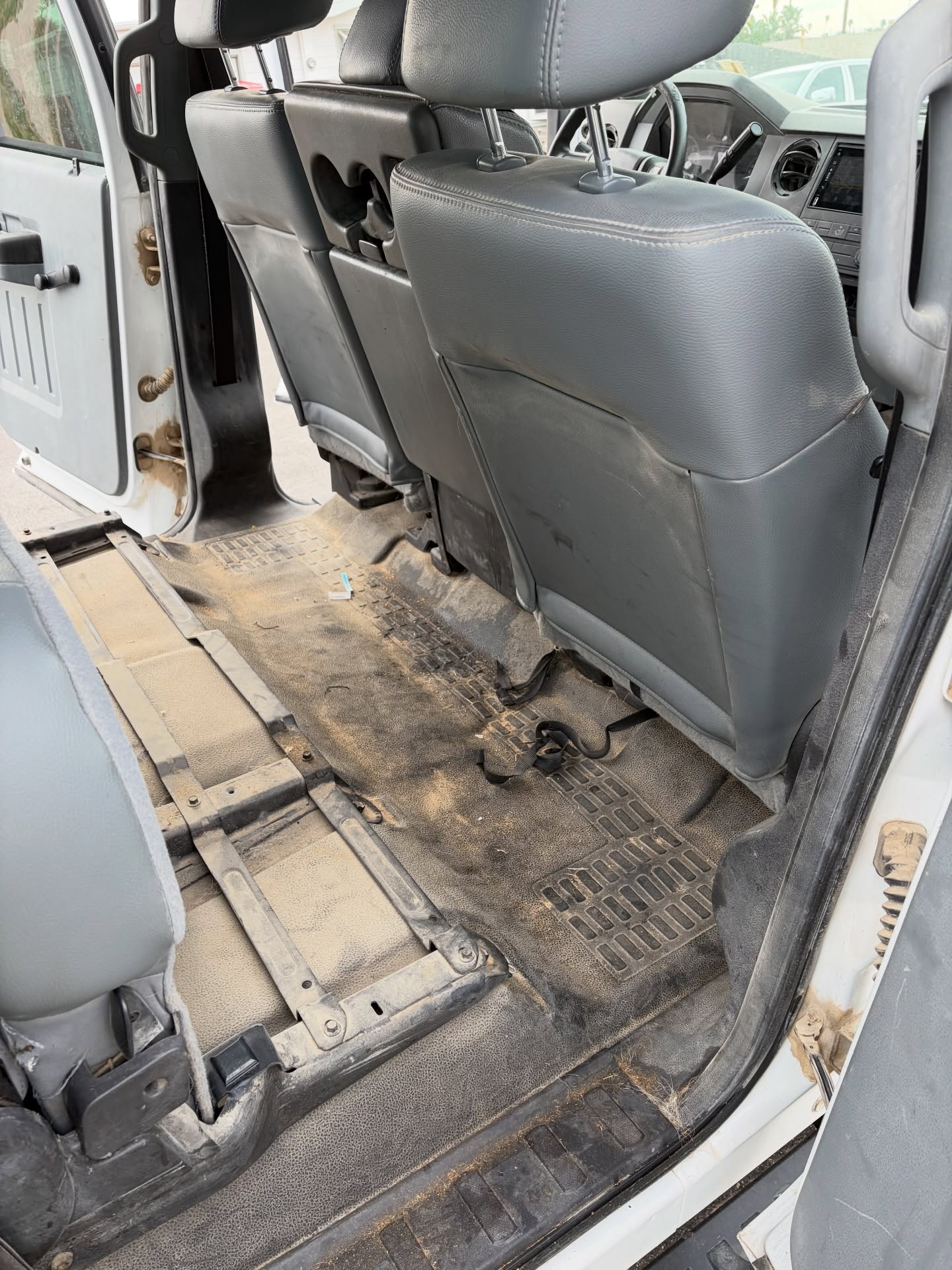 Full deep interior cleaning/ Light engine bay cleaning on a F250 work truck. DM or TEXT 8583616551 TO BOOK AN APPOINTMENT!