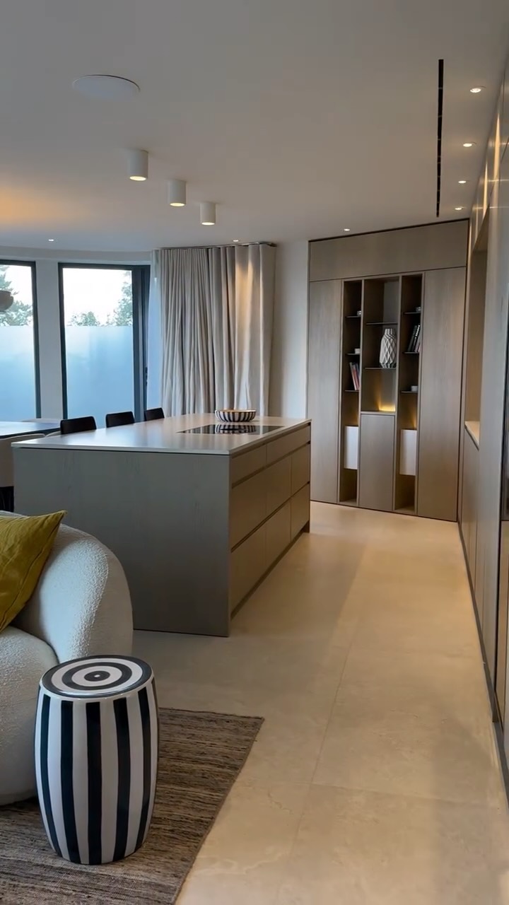 Join us on a tour of Waterside House.
A full turnkey bespoke carpentry solution completed in the heart of Sandbanks.
From the calm, timber-led kitchen to the sculptural bar, seamless living spaces and tailored bedroom joinery, every element was designed to flow with the architecture and frame the ever-changing views across Poole Harbour.
Waterside House
Sandbanks, Poole
#WeberCreativeInteriors #BespokeCarpentry #CoastalLiving