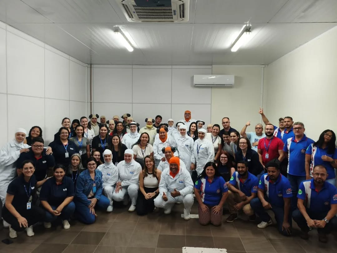 Dia de visita nas fábricas e boas notícias! 📝👷♂️
Estamos passando pelas unidades hoje para apresentar o reajuste e as condições fechadas para 2026.
O trabalho do SINDMASSA é garantir que você esteja bem informado e com seus direitos em dia.
📌 O impacto é imediato: as atualizações já valem para este próximo pagamento.
Dúvidas?
Procure um de nossos representantes ou mande sua mensagem.
SINDMASSA – Sempre ao lado do trabalhador.
#SindmassaMS #Trabalhador #ReajusteSalarial #DireitosTrabalhistas #Industria MatoGrossoDoSul SindicatoForte CampanhaSalarial2026 MS