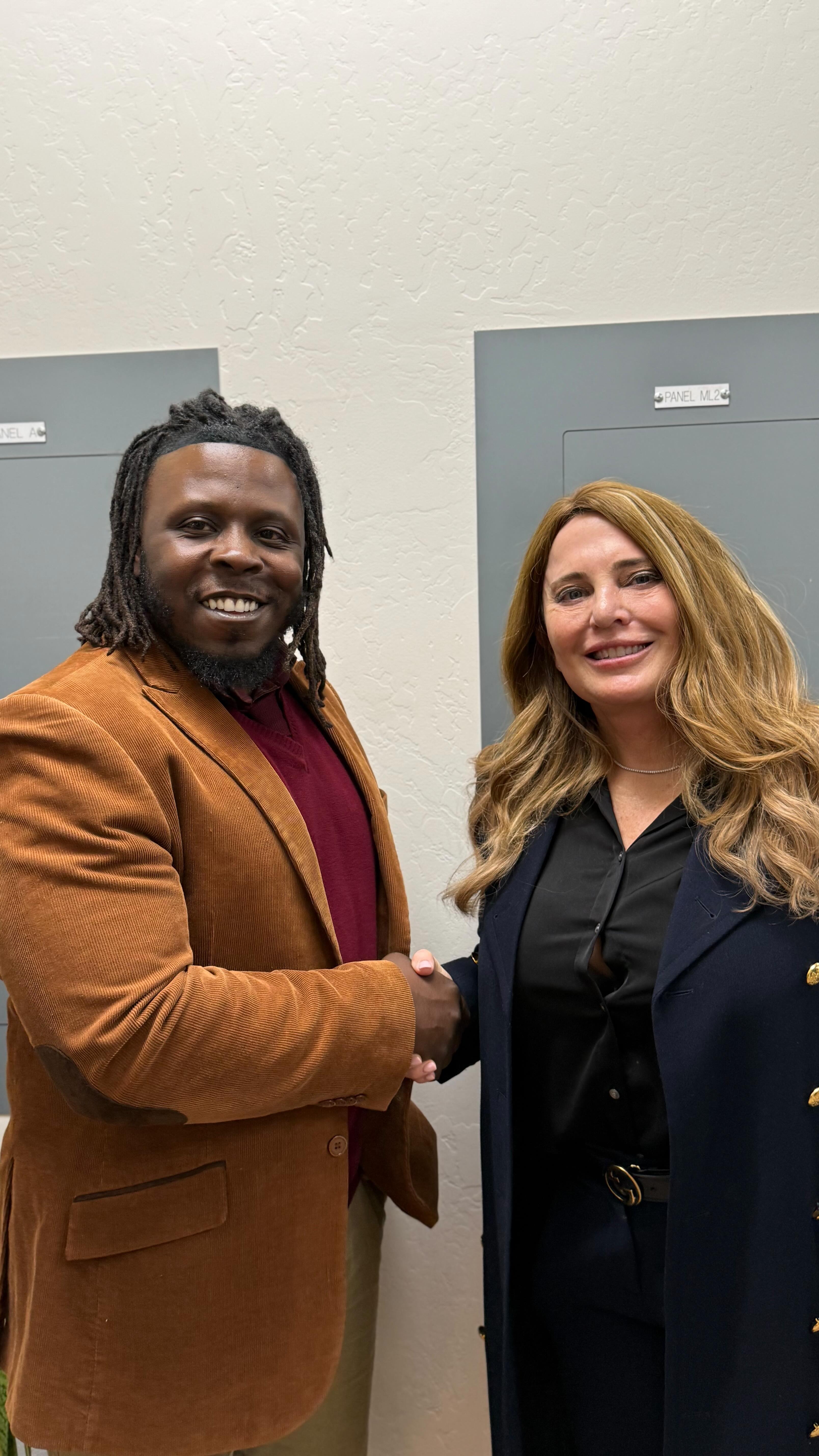 Official welcome to the neighborhood, @minddivers.bakersfield ✂️🌊
It was an honor to stand alongside Dr. @winegardendebra and @amygdalaa_92 today to cut the ribbon on this incredible new facility at 100 Old River Road. As a Veteran-Owned organization, @minddivers.mentalhealth isn’t just opening a clinic; they are bringing a critical asset to the fight for mental wellness in Kern County. 🇺🇸
From psychiatry to executive coaching, they are providing the tactical support our veterans and families need to move from surviving to thriving. Welcome to the KCVCC family!
#KCVCC #VeteranOwned #Bakersfield #MentalHealthMatters #RibbonCutting
