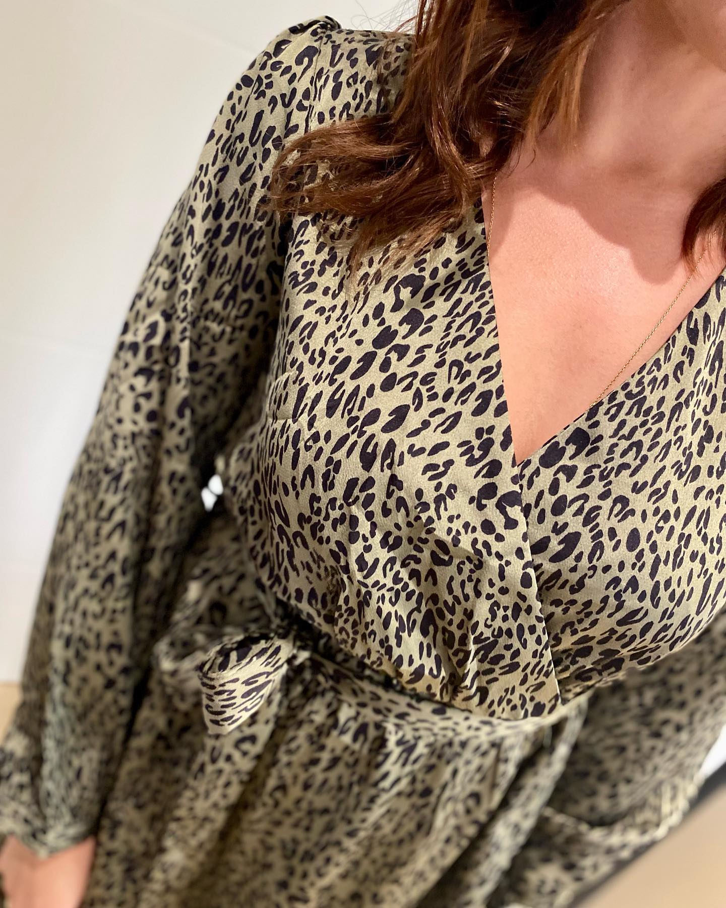 Graou 🐆
Que serait la collection WILD sans un imprimé leo
- Robe longue
- Imprime leo kaki
- Existe en SM ou ML
- 38€
On craque sur la new co WILD 🐆
www.madamevboutique.com
# #nouvellecollection #oodtdujour #madamev #collectionmode #ideelookfemme #madamevboutique #boutiqueenlignefemme #eshopmodefemme #eshopmode #modefrancaisefemme #tendancemodefemme #shoppingenligne #lilles #lyon #montpellier #marseille #mode #lookfemme #lookdujour #looktendancefemme #fashion #look #tenuedujour #tenuetendance #girlsgang #robelongue #robeleopard #printleopard #robetendance