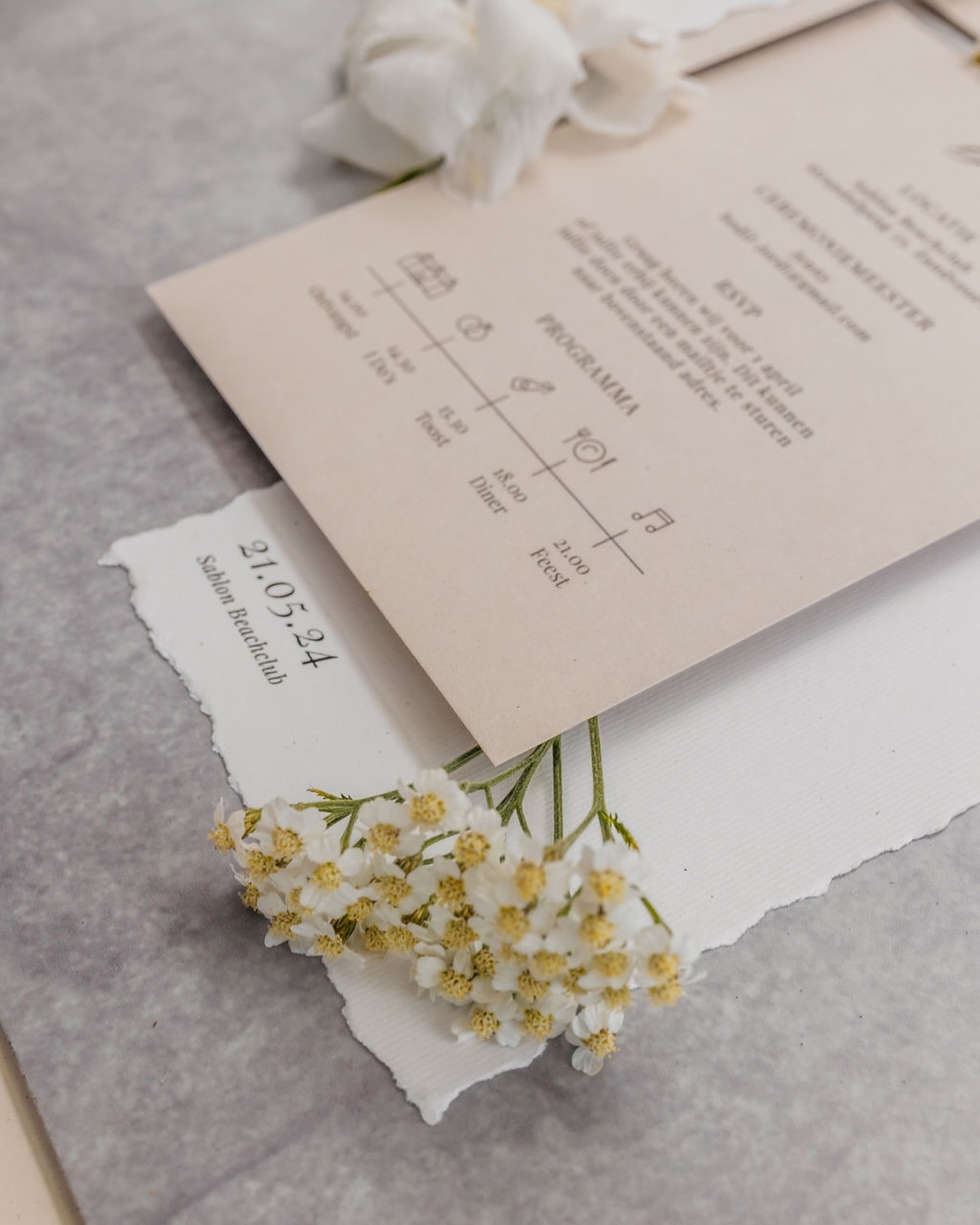 I don’t really have anything to say. I simply wanted to share this lovely photo 🙂
📷: @joyceschukkinkfotografie
Organisatie: @happyevents.nl
Styling & flowers: @happyevents.nl
Locatie: @sablonbeach
Modellen: @bodilhamoen & @jord1999x
Fotograaf: @joyceschukkinkfotografie
Fotograaf: @nicky.luiten.fotografie
Videograaf: @marees_filmworks
Bruidsjurk: @uitliefde_bruidsjurken
Bruidstaart: @mirunascakes
Stationery: @wittyink
MuHa: @lennebuijtels
Photobooth: @theweddingphotobooth.nl
Zanger: @nickstricker_official
DJ: @officialremysalvador
#weddingstationery #weddingstyling #weddingdecor #beachwedding #strandbruiloft #trouwkaartenopmaat #unieketrouwkaart #trouwkaart #customtrouwkaarten