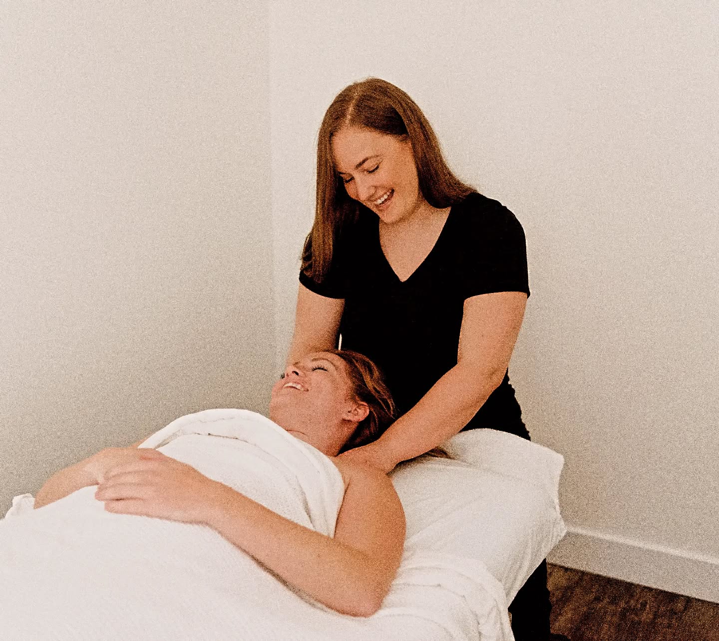 To talk or not to talk? That is the question.
And ya'll know we can talk! But ultimately, we are here to give you the space you need.
For some that involves talking, for others, it means leaning in to the quiet time.
We will follow your lead.
We are here to support you in anyway that we can. Your goals, are our goals.
Let us know, do you prefer to talk through your massage treatments, or not?
•
#movewellbelleville #massagetherapy #bellevilleontario