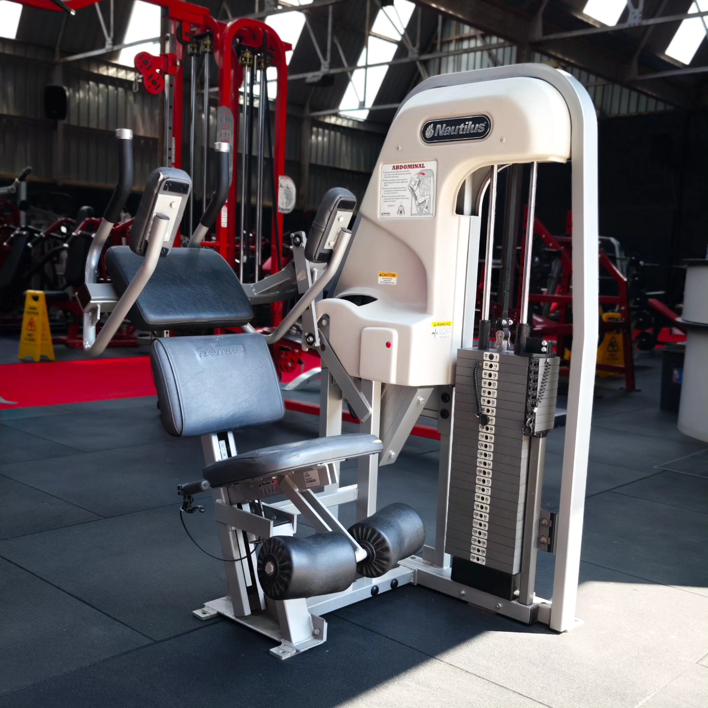 🇺🇸 NEW EQUIPMENT - NAUTILUS 2ST ABDOMINAL 🇺🇸
We have a couple of abdominal machines but none quite hit the mark like this.
There are a few instances where I'd choose 2ST over Nitro. This is one. The heavier stack is the main reason, and it just looks incredible.
This one is a keeper 😍
Hard to beat @nautilusstrength equipment.
NEBULA
Hard Training. No Compromise.