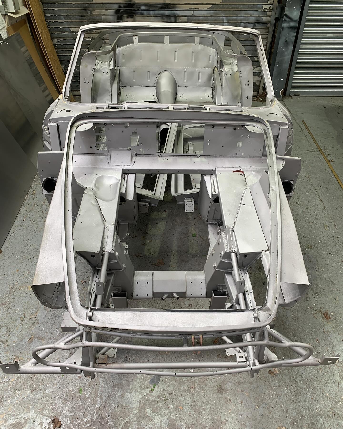 Our DB6 Volante Restoration is getting serious #AstonMartin #DB6 #Volante #classicastonmartins