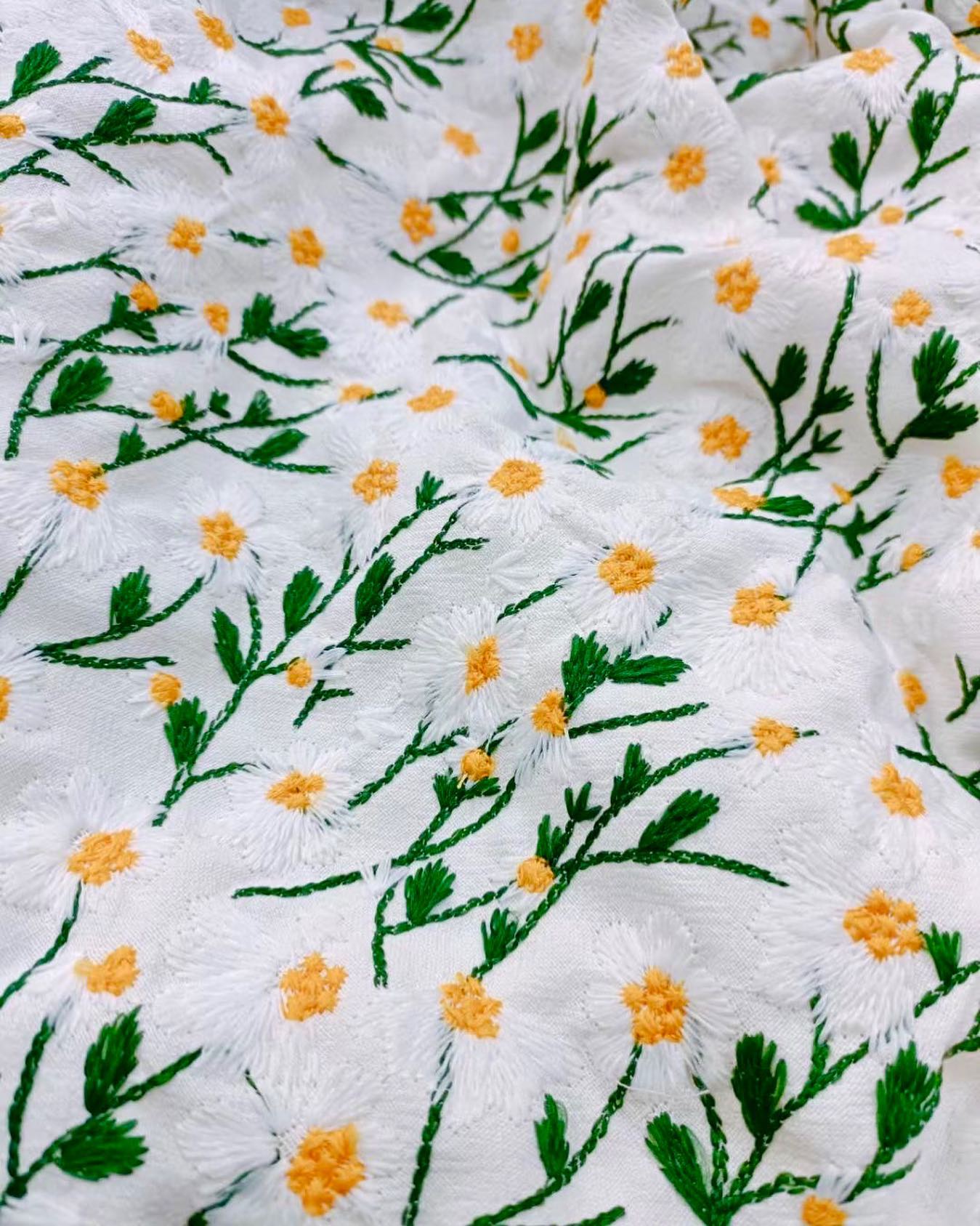 Embroidered Linen 🌼
#oukalondon