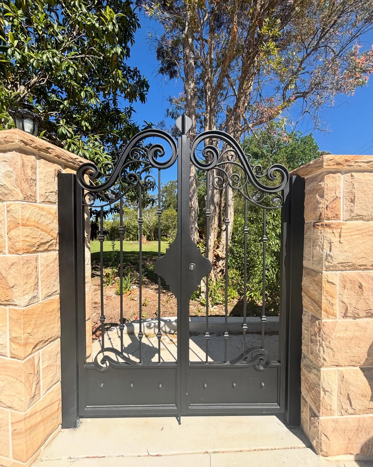 Look out for these gates if you’re driving north toward Dural!
Some details to look at for the pedestrian gate:
• Clean closure with sandstone
• Skilled Handcrafted wrought iron work
• Detailed design and careful planning
This project took over 4 months of planning and coordination to bring the client’s vision to life —and they were very happy with the installed result!
**Post 3/3