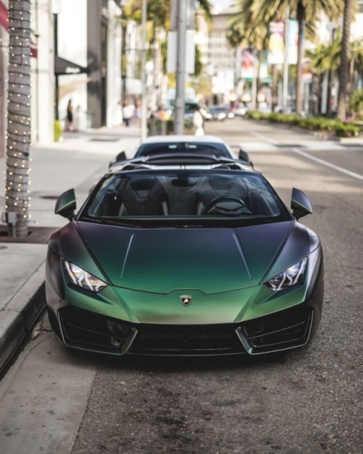 Feeling super green ?
#Lamborghini #supercar #luxury #car #automotive #automotivephotography #Ferrari